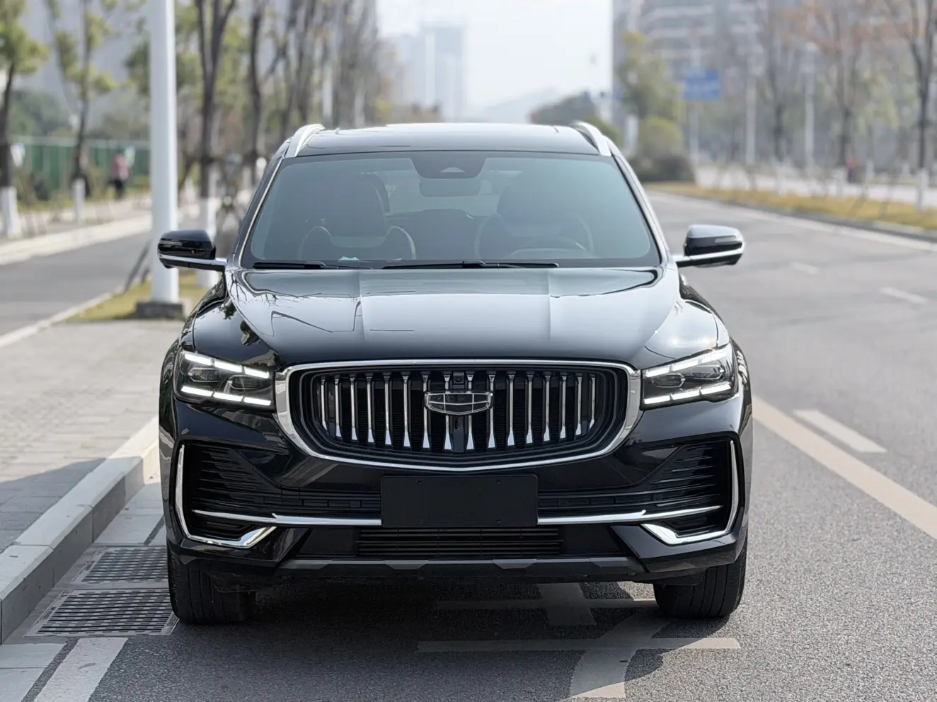 Geely Monjaro (Xingyue L)  из Китая