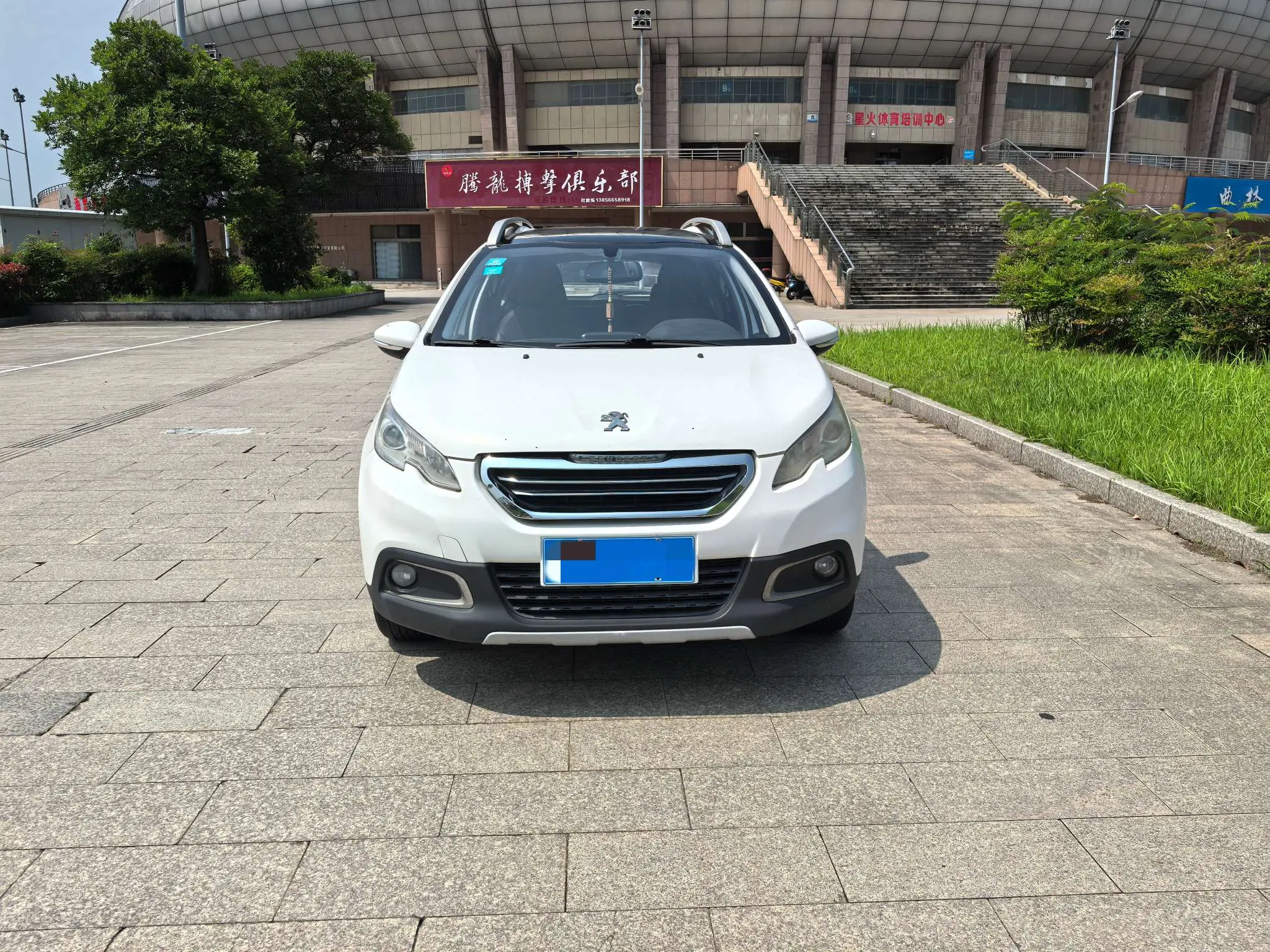 Peugeot 2008  из Китая