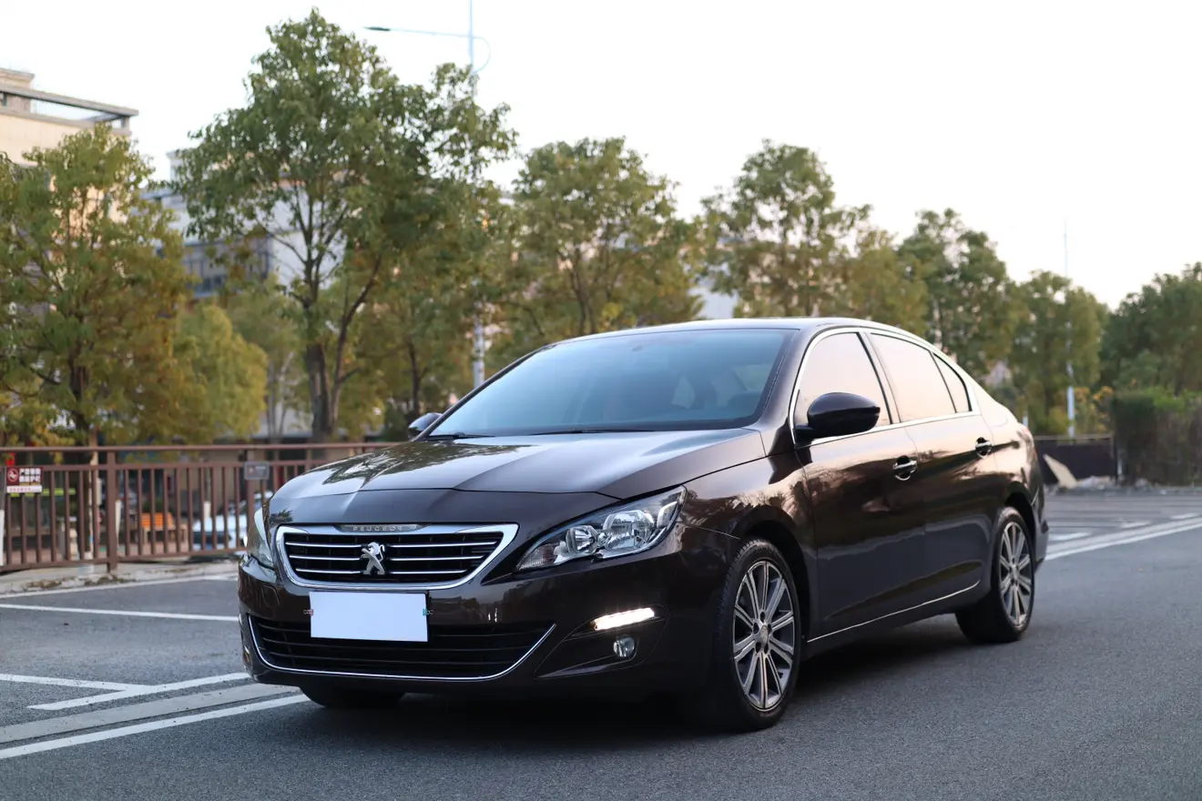 Peugeot 408