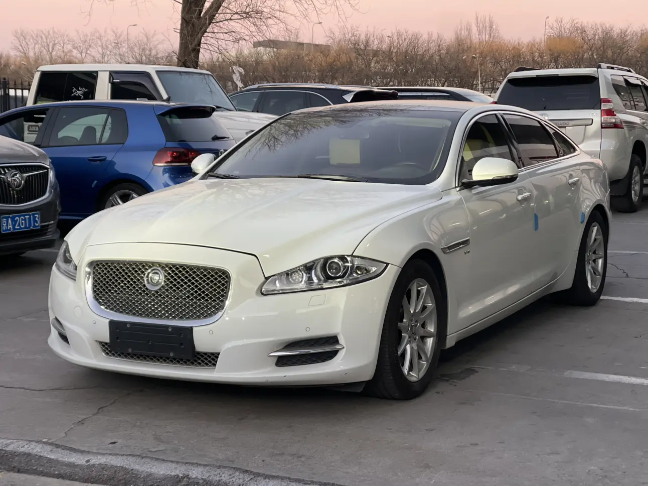 Jaguar XJ  из Китая