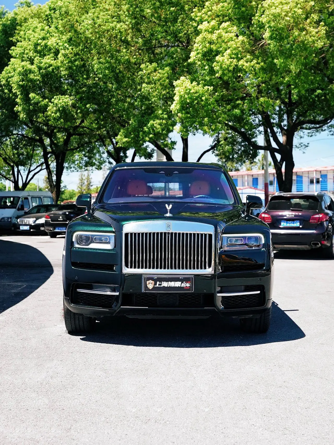 Rolls Royce Cullinan  из Китая