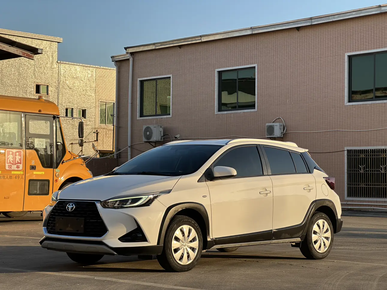 Toyota Yaris L  из Китая