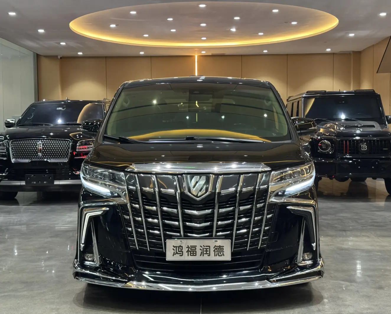 Toyota Crown Wellfire (Wilfa)  из Китая