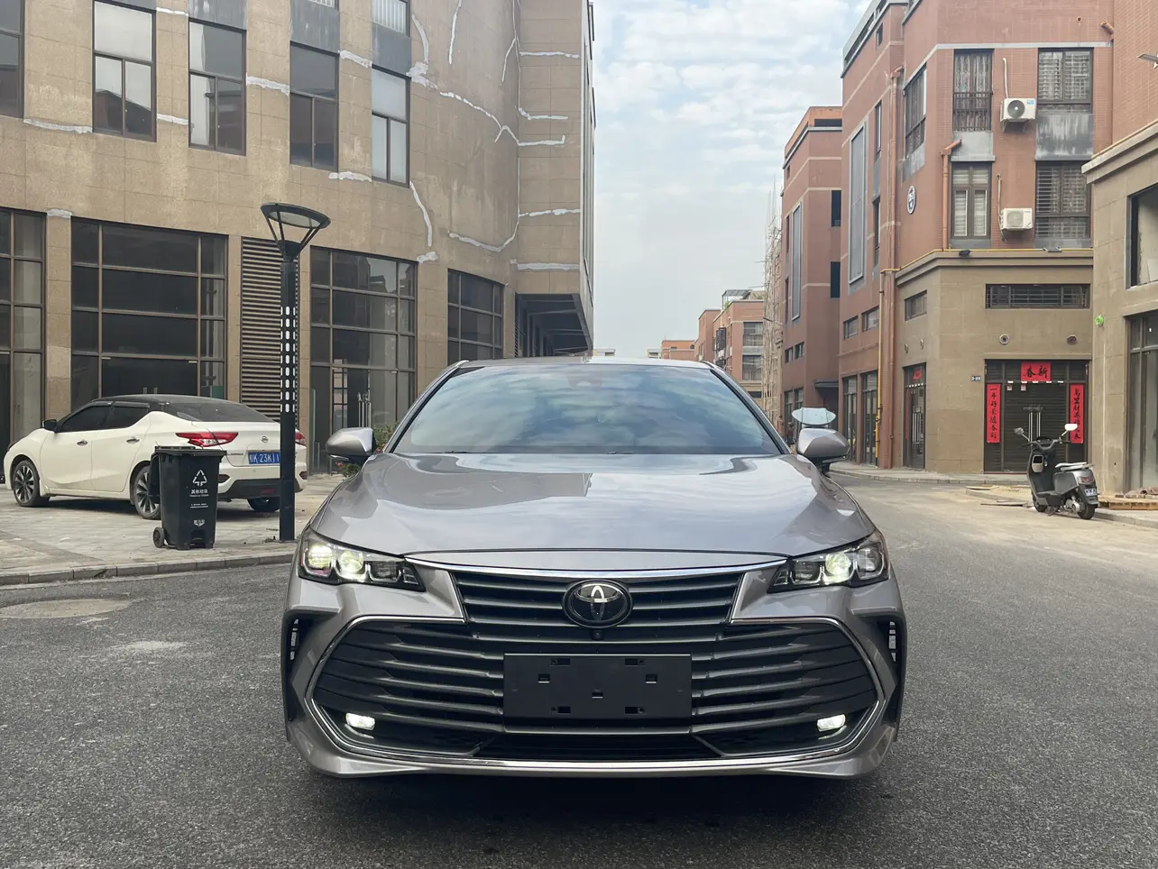 Toyota Avalon (Asian dragon)  из Китая