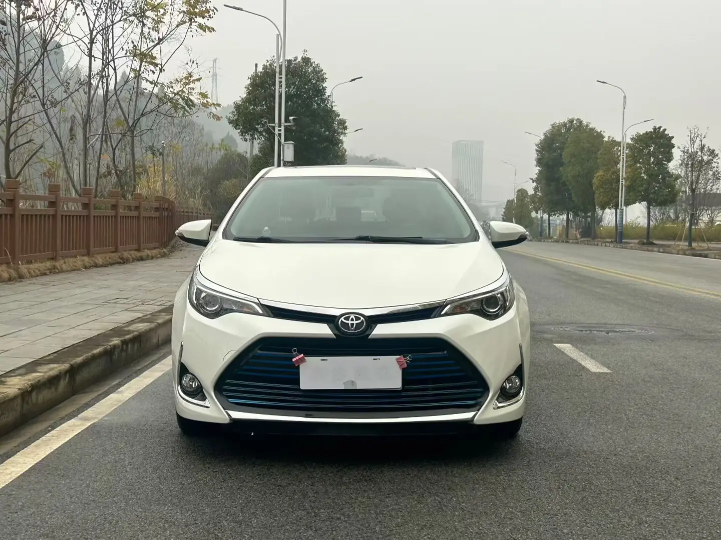 Toyota Levin (Lei Ling)  из Китая