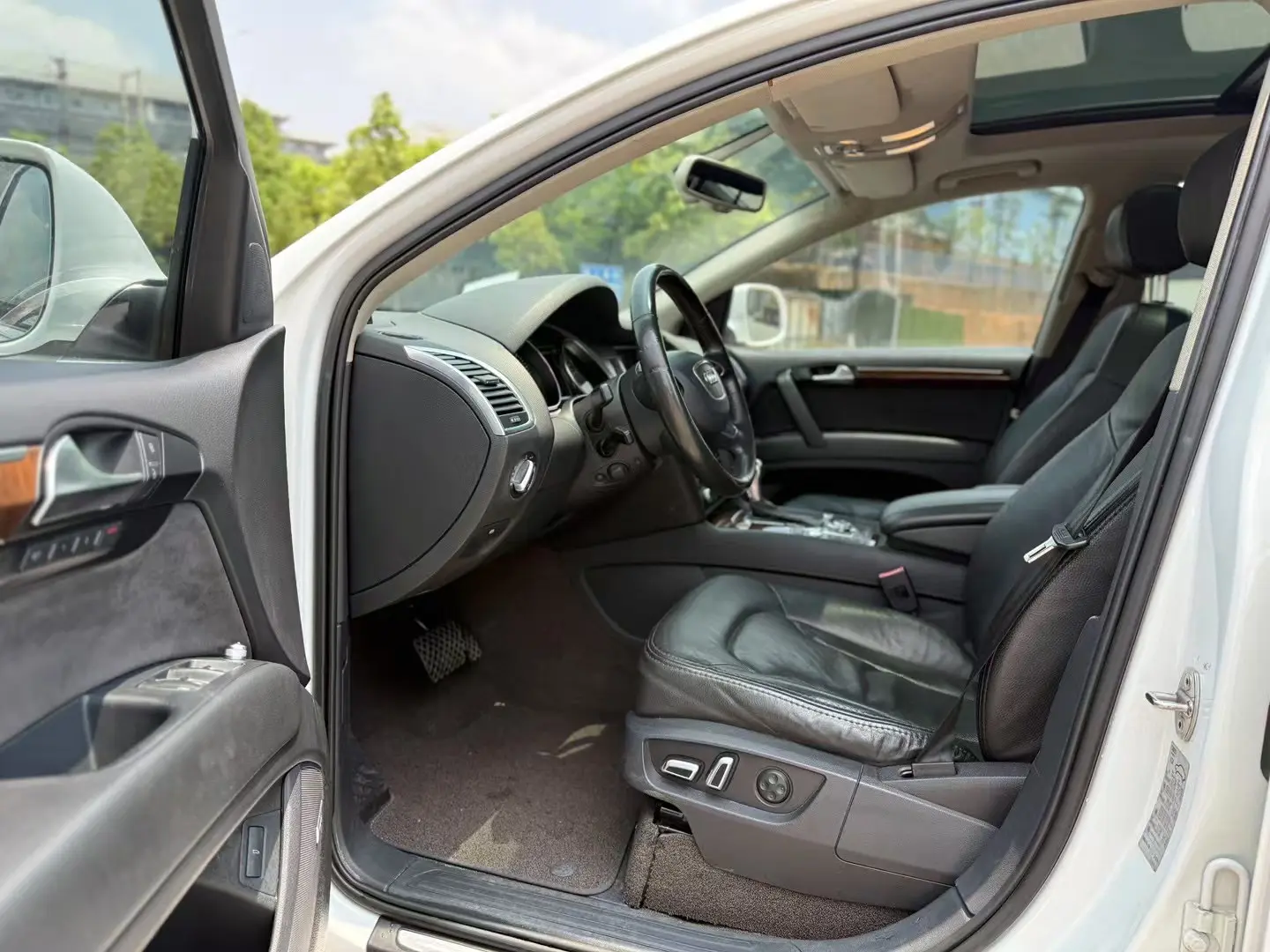 Audi Q7  из Китая