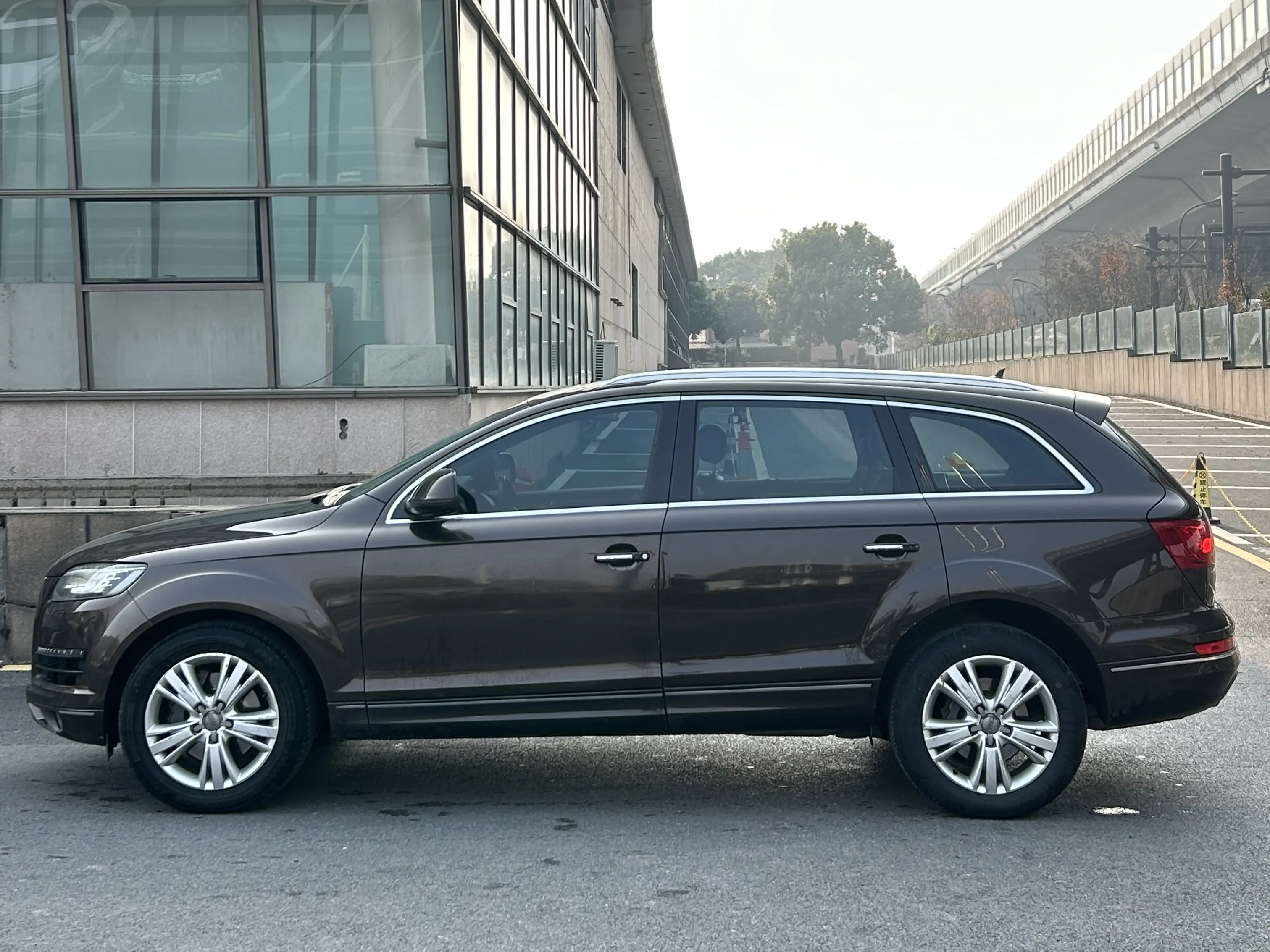 Audi Q7  из Китая