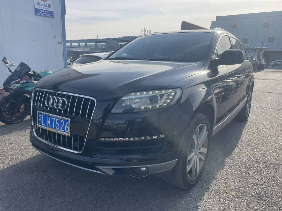 Audi Q7  из Китая
