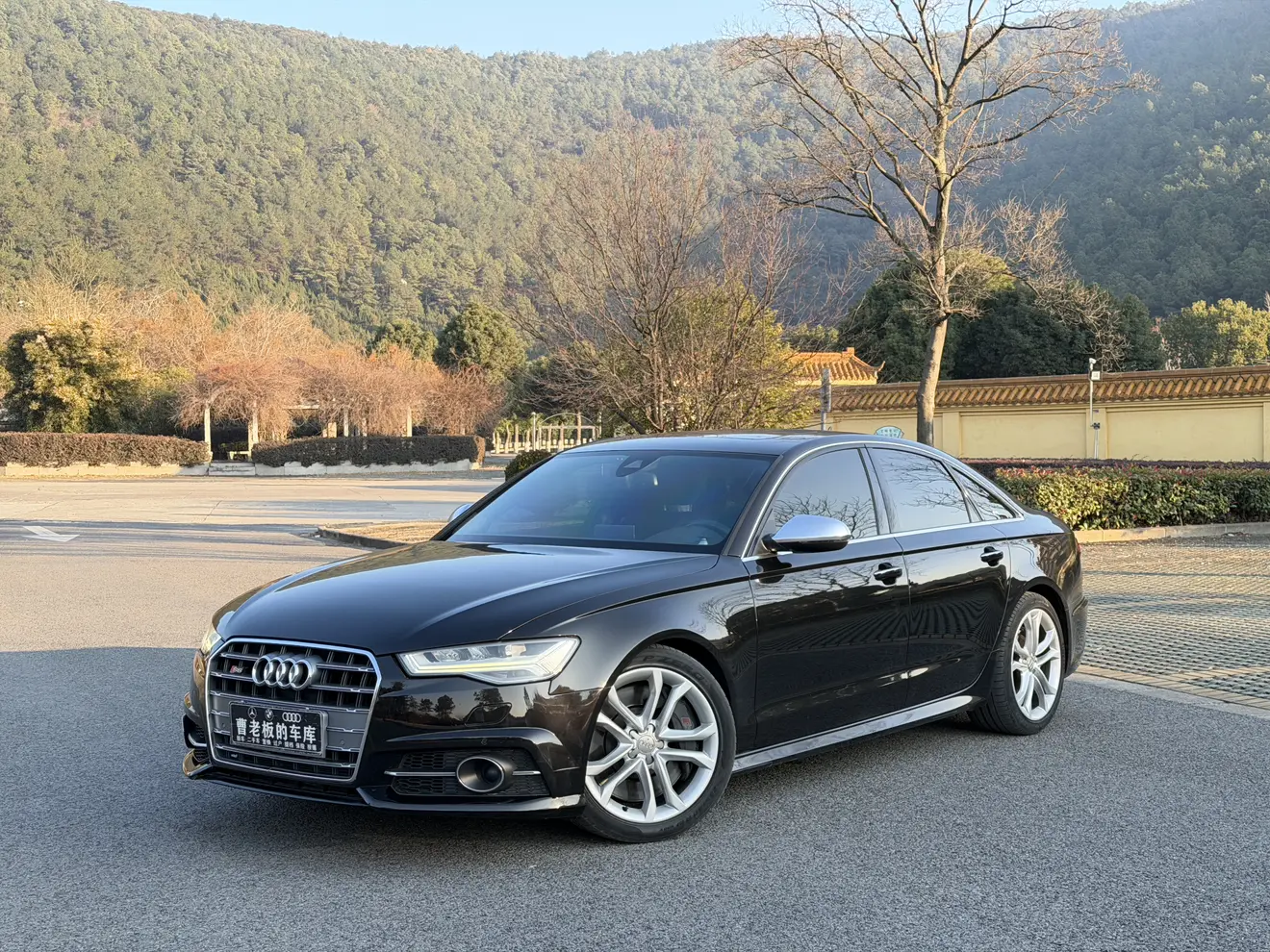 Audi S6  из Китая