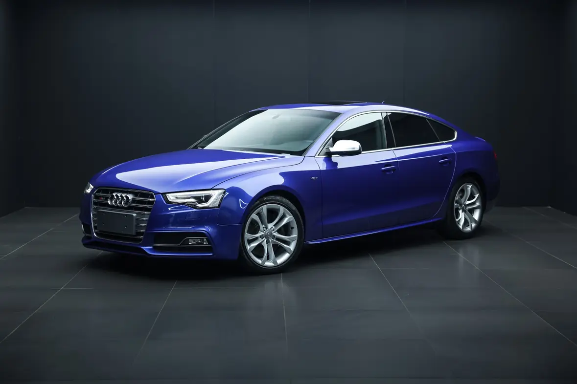 Audi S5  из Китая