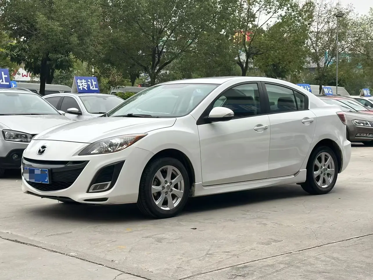 Mazda Axela (Mazda3)  из Китая
