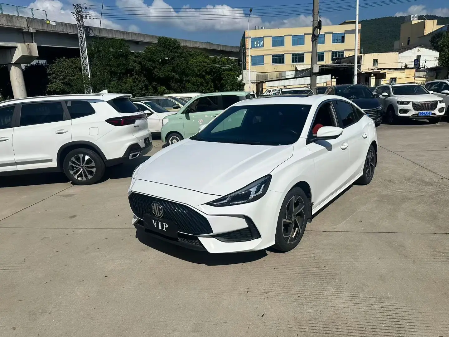 MG 5  из Китая