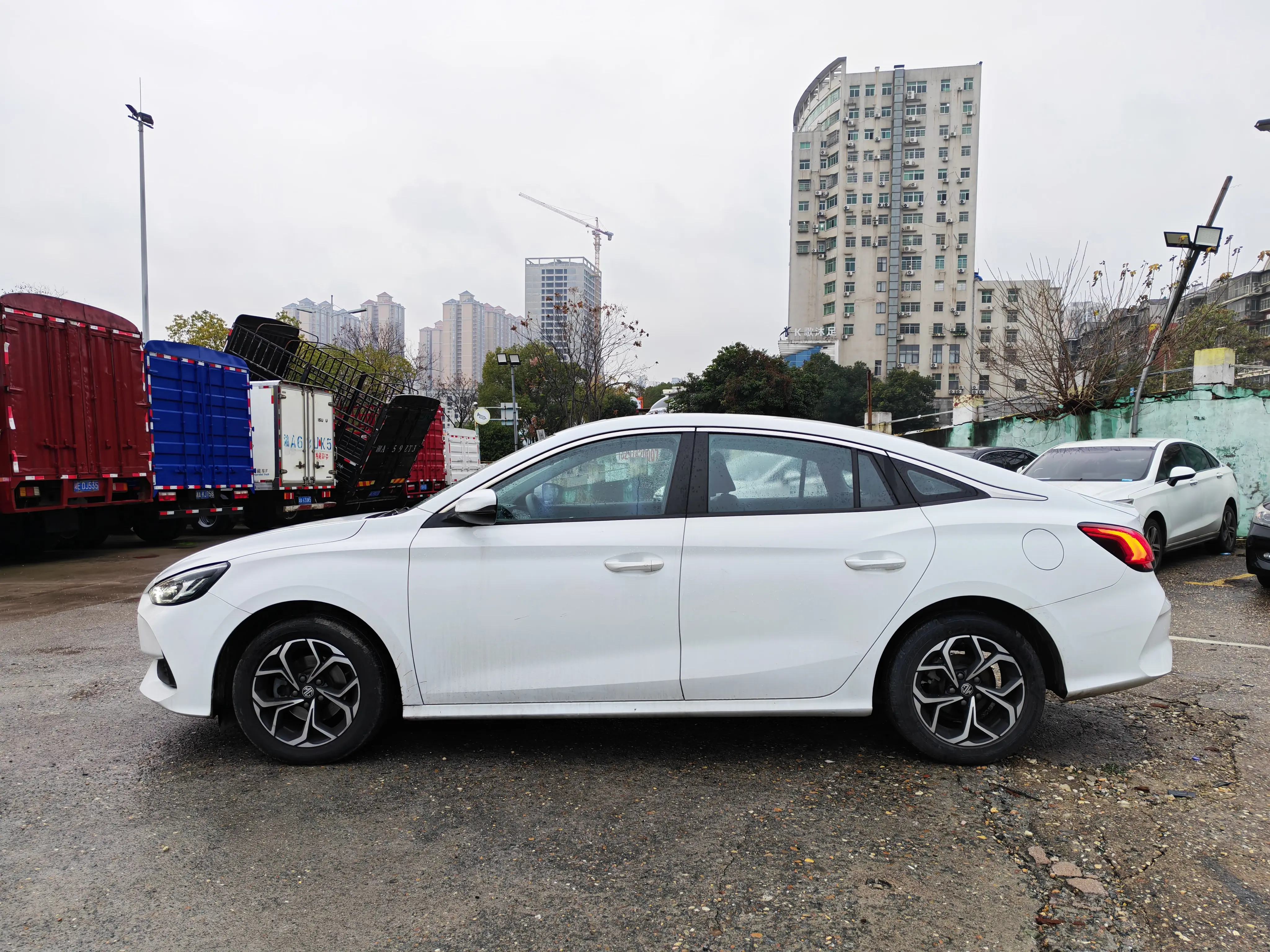 MG 5  из Китая