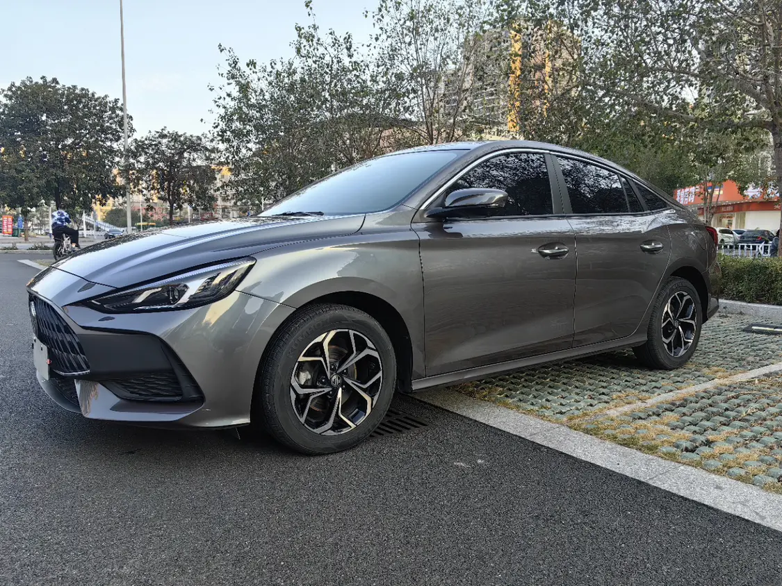 MG 5  из Китая