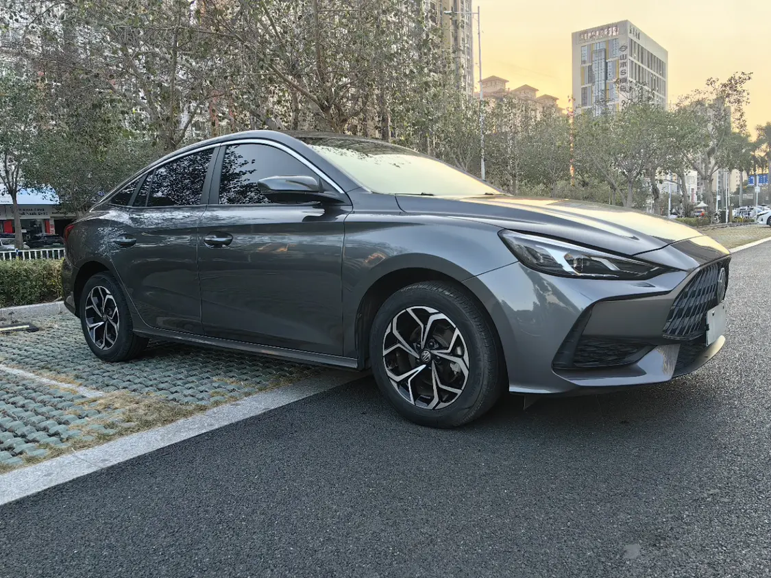 MG 5  из Китая