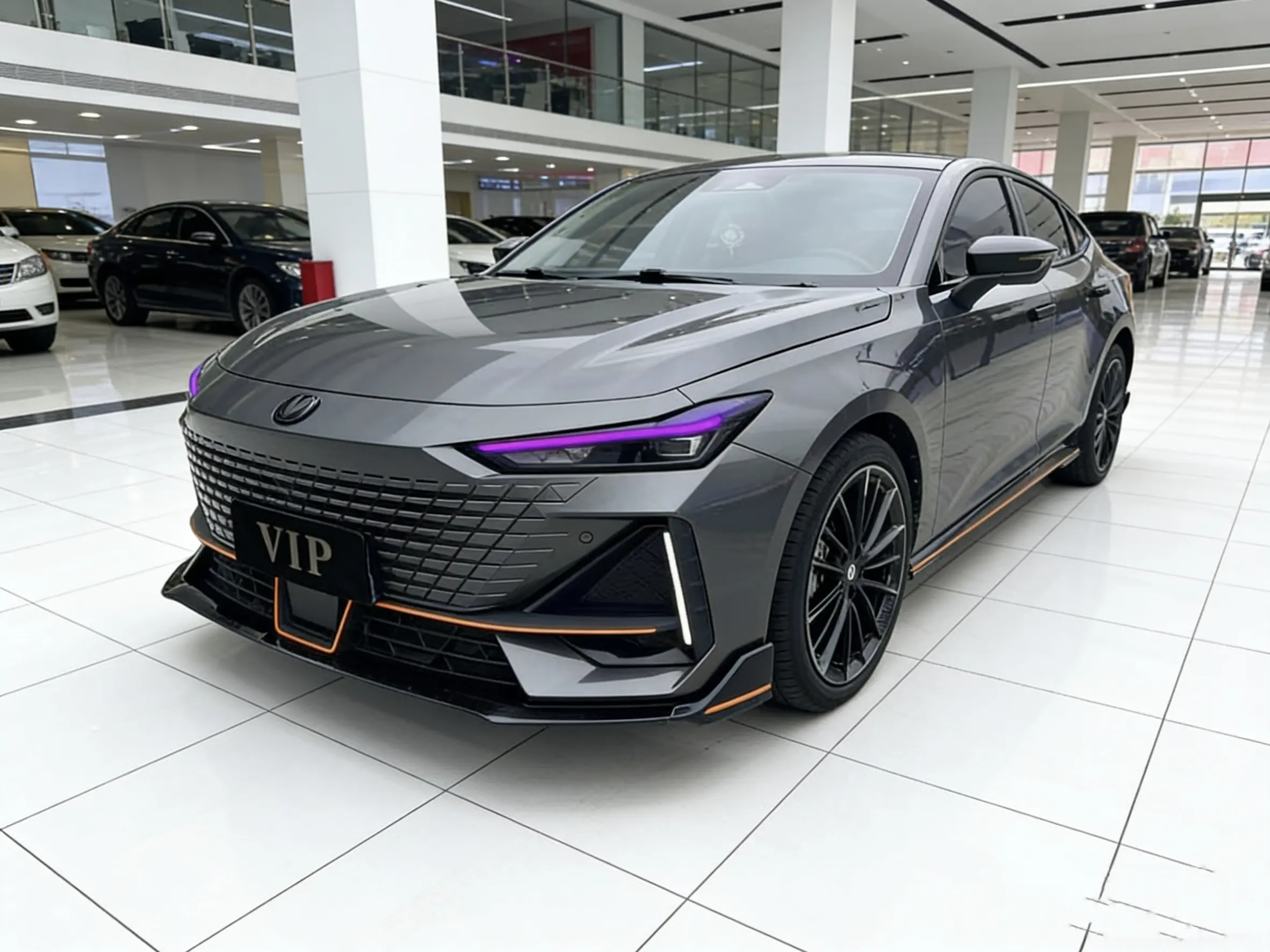 Changan UNI-V  из Китая