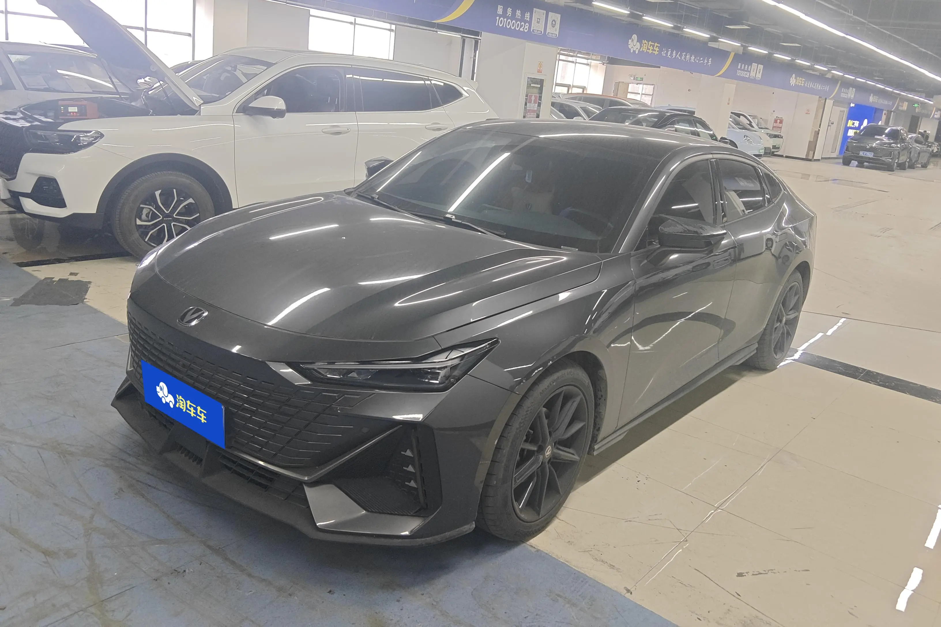 Changan UNI-V  из Китая