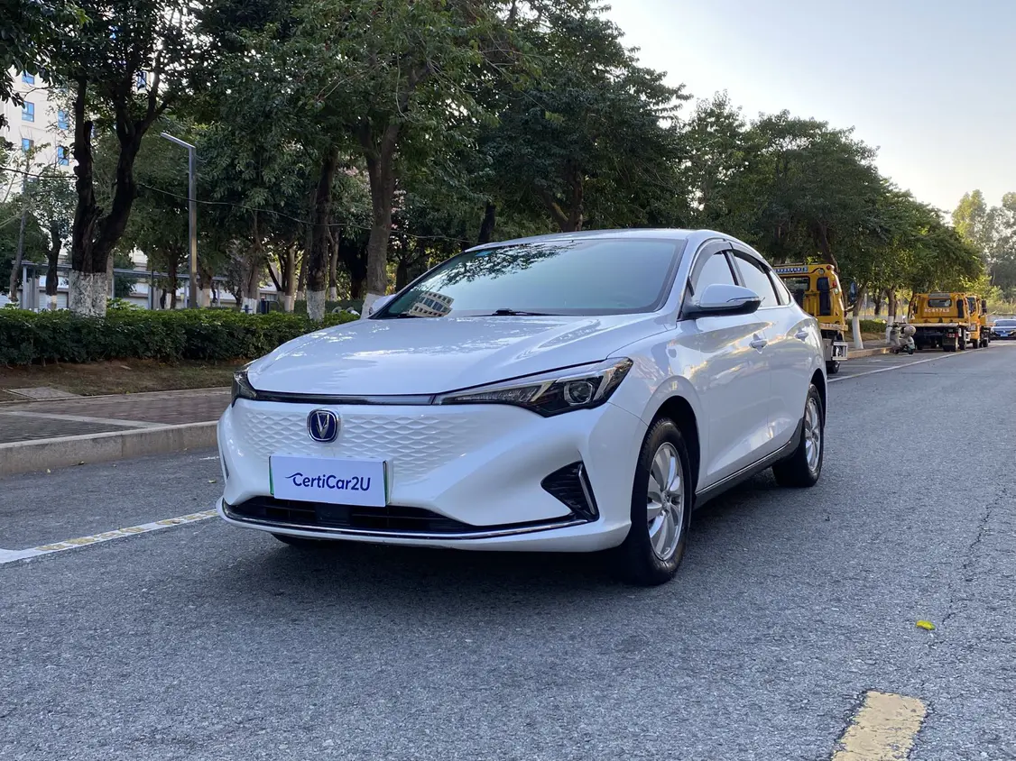 Changan Eado EV  из Китая