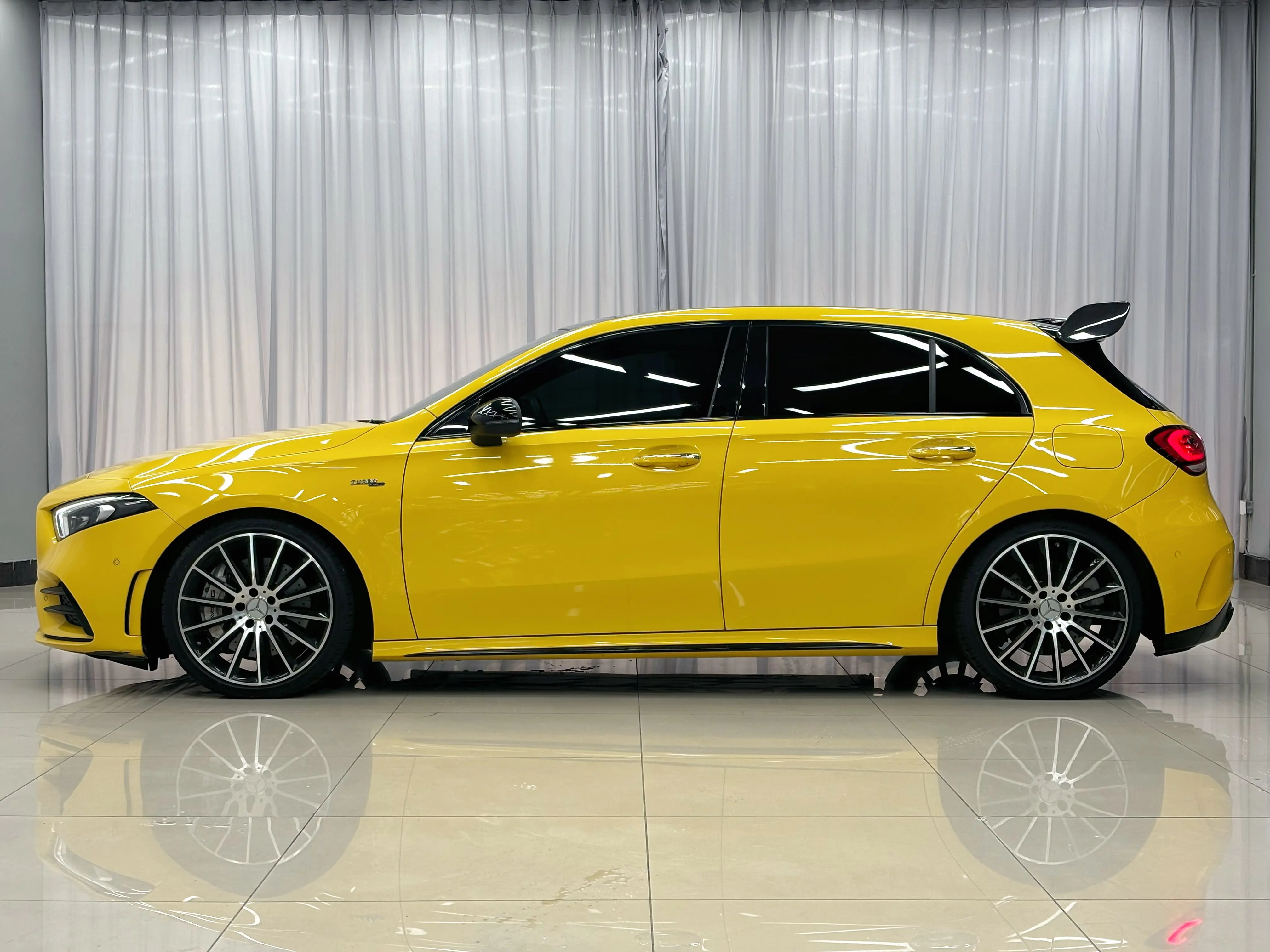 Mercedes-Benz A-Class AMG  из Китая