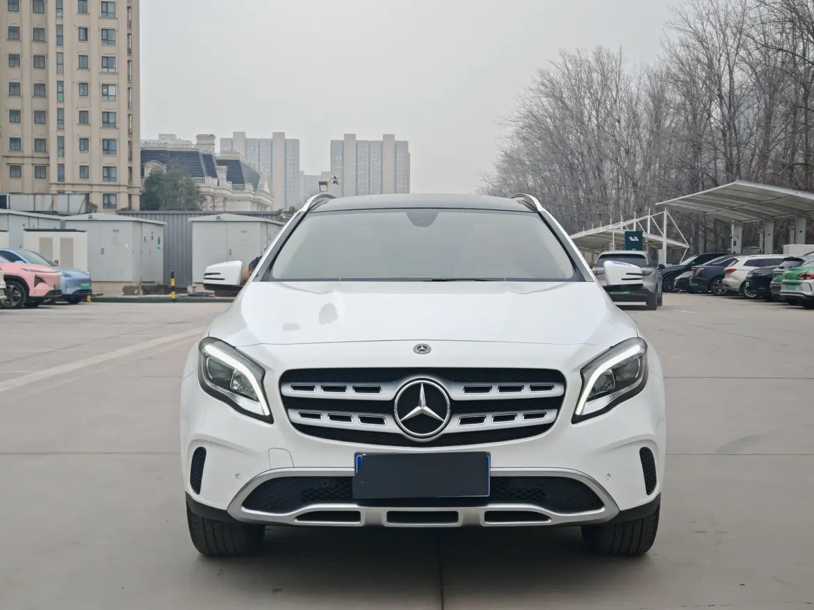 Mercedes-Benz GLA  из Китая