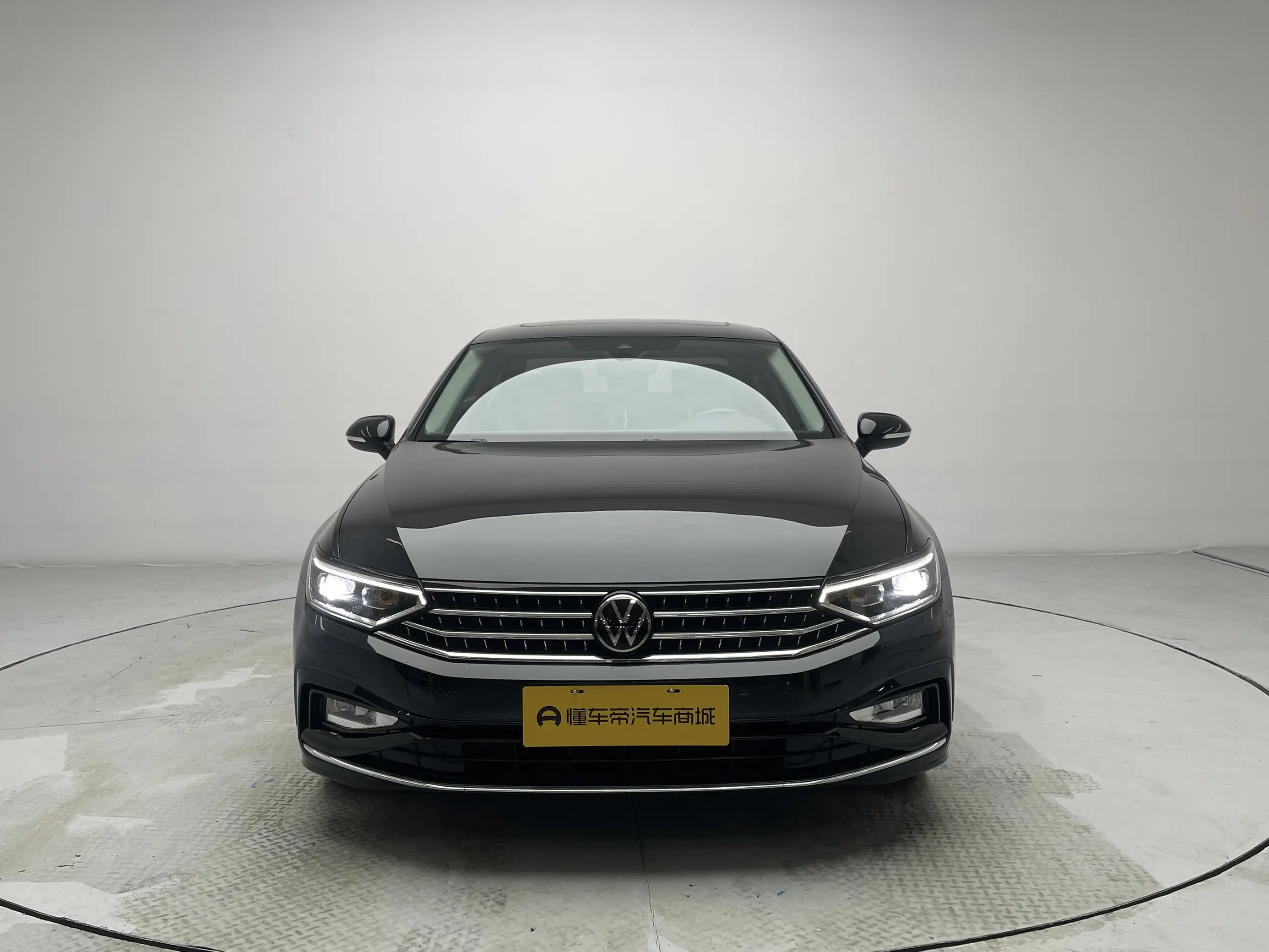 Volkswagen Magotan  из Китая