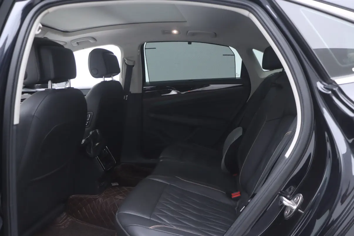 Volkswagen Passat PHEV  из Китая