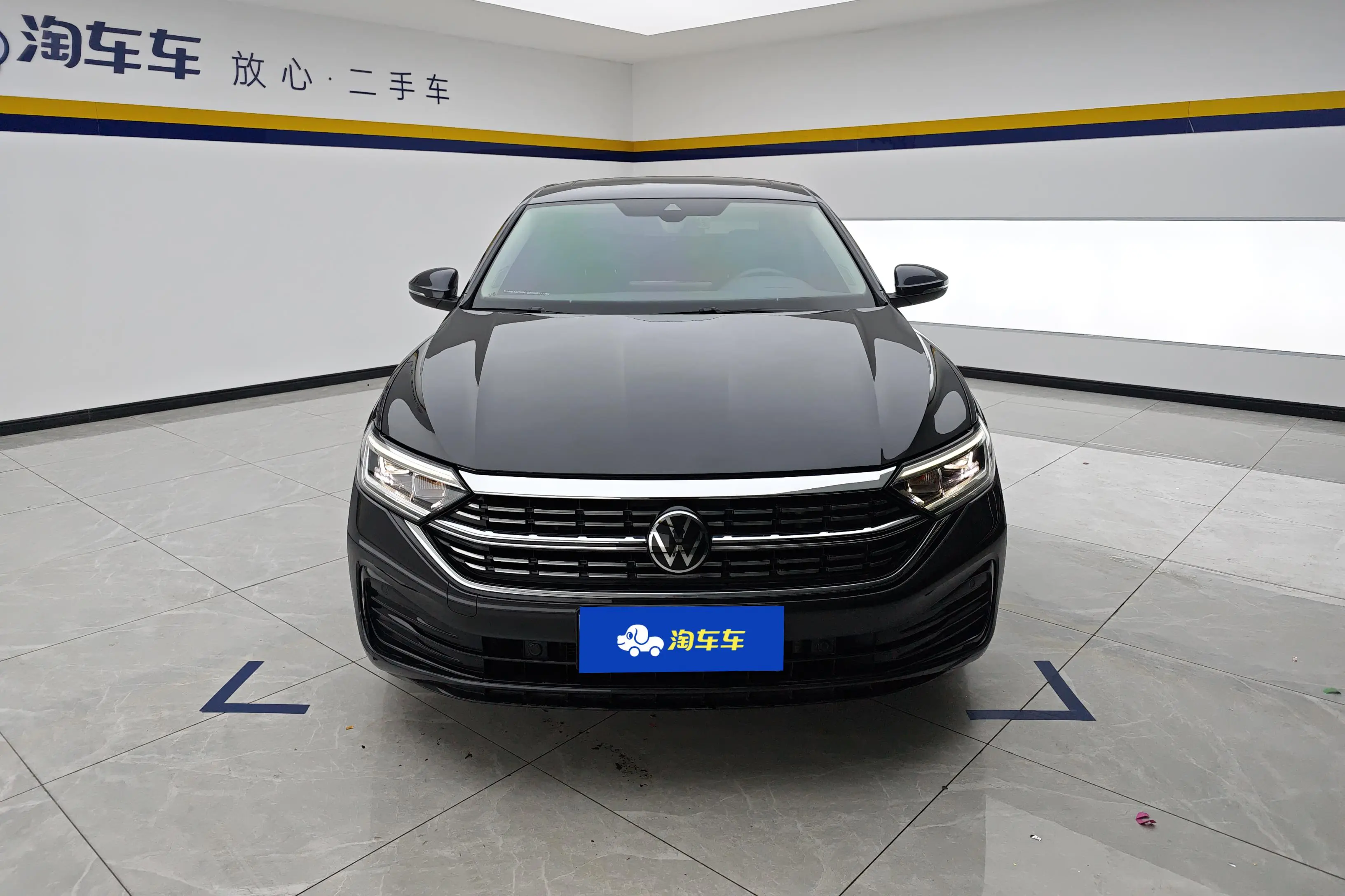 Volkswagen Sagitar  из Китая