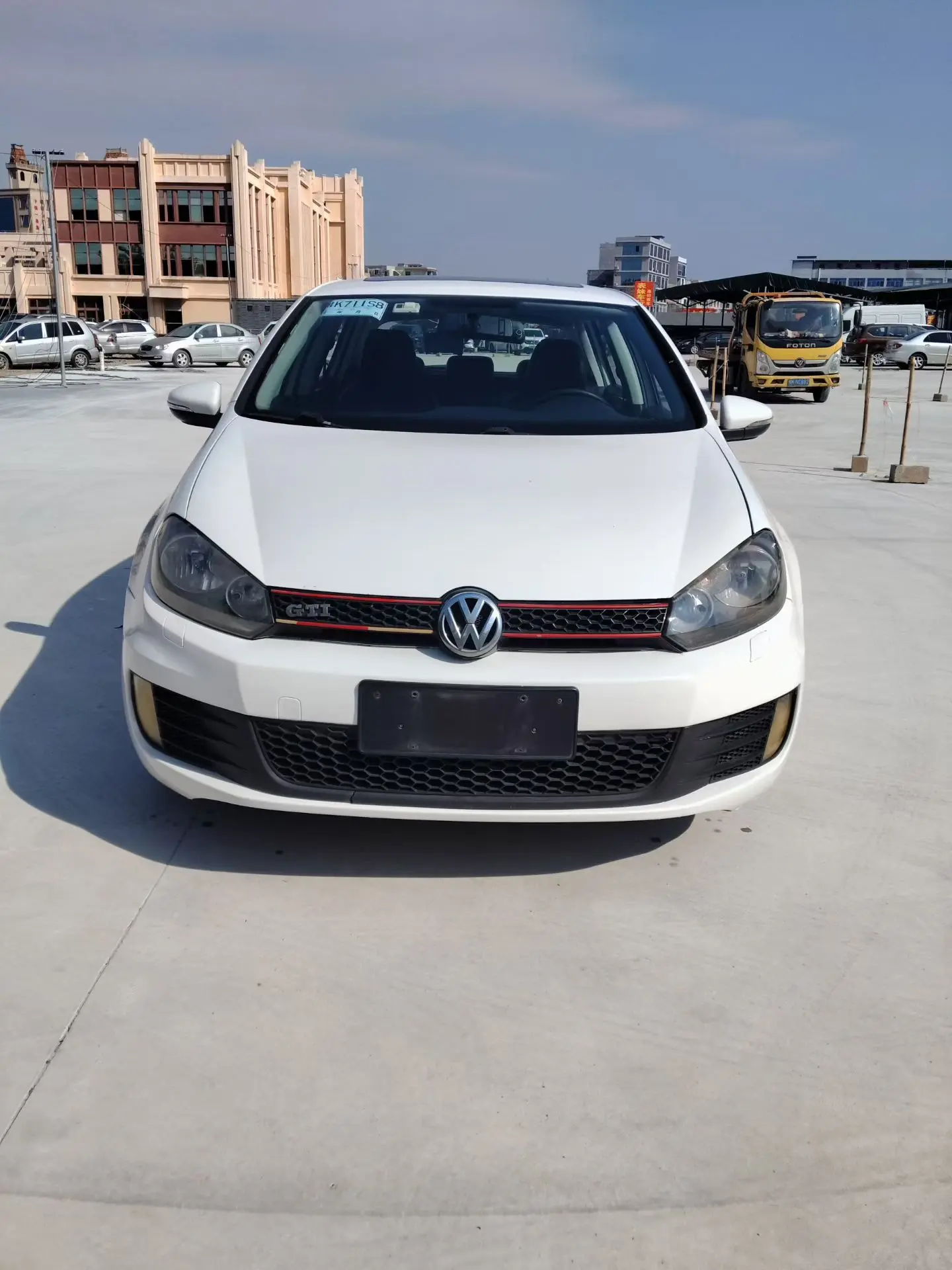 Volkswagen Golf  из Китая