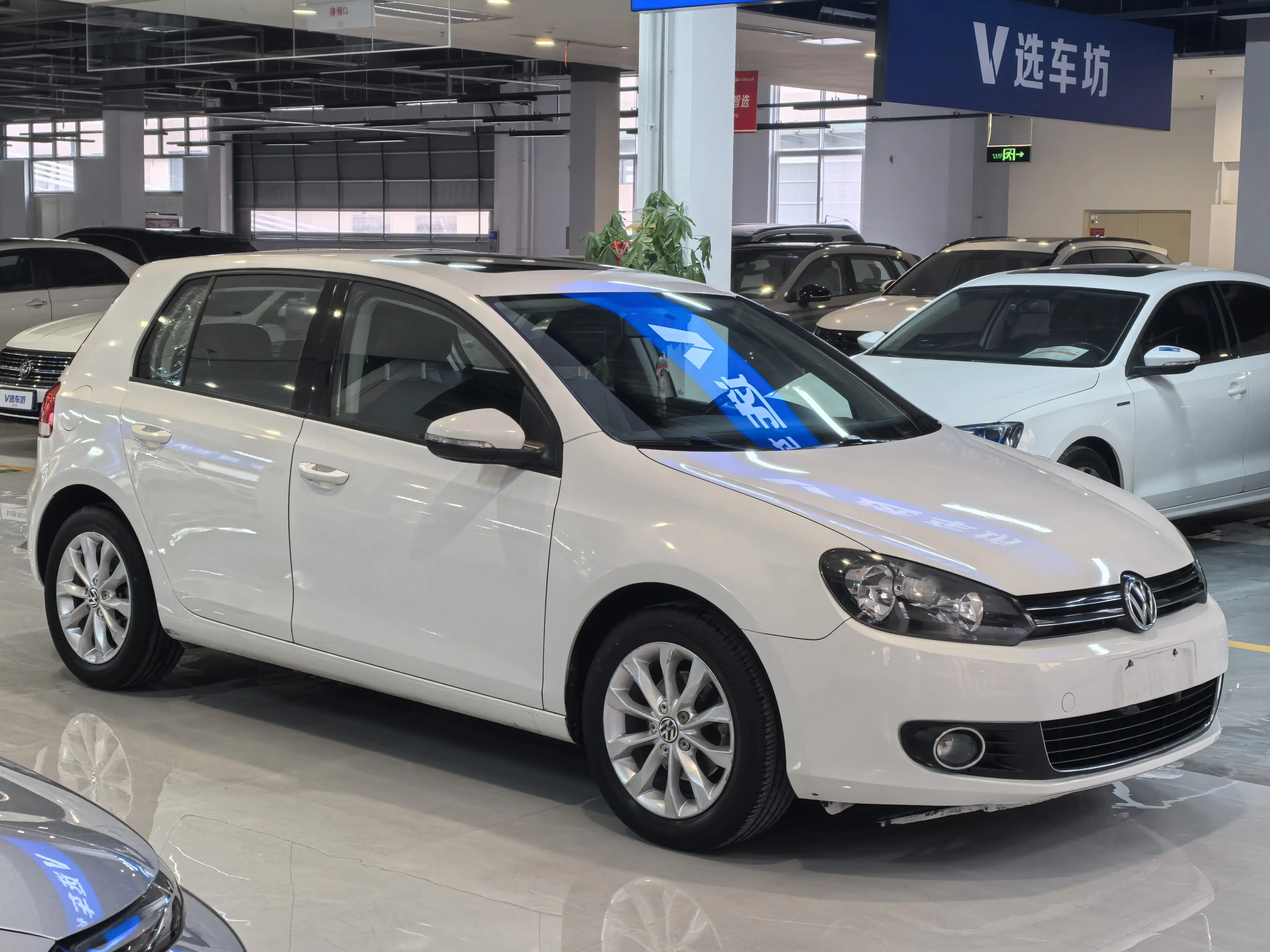 Volkswagen Golf  из Китая