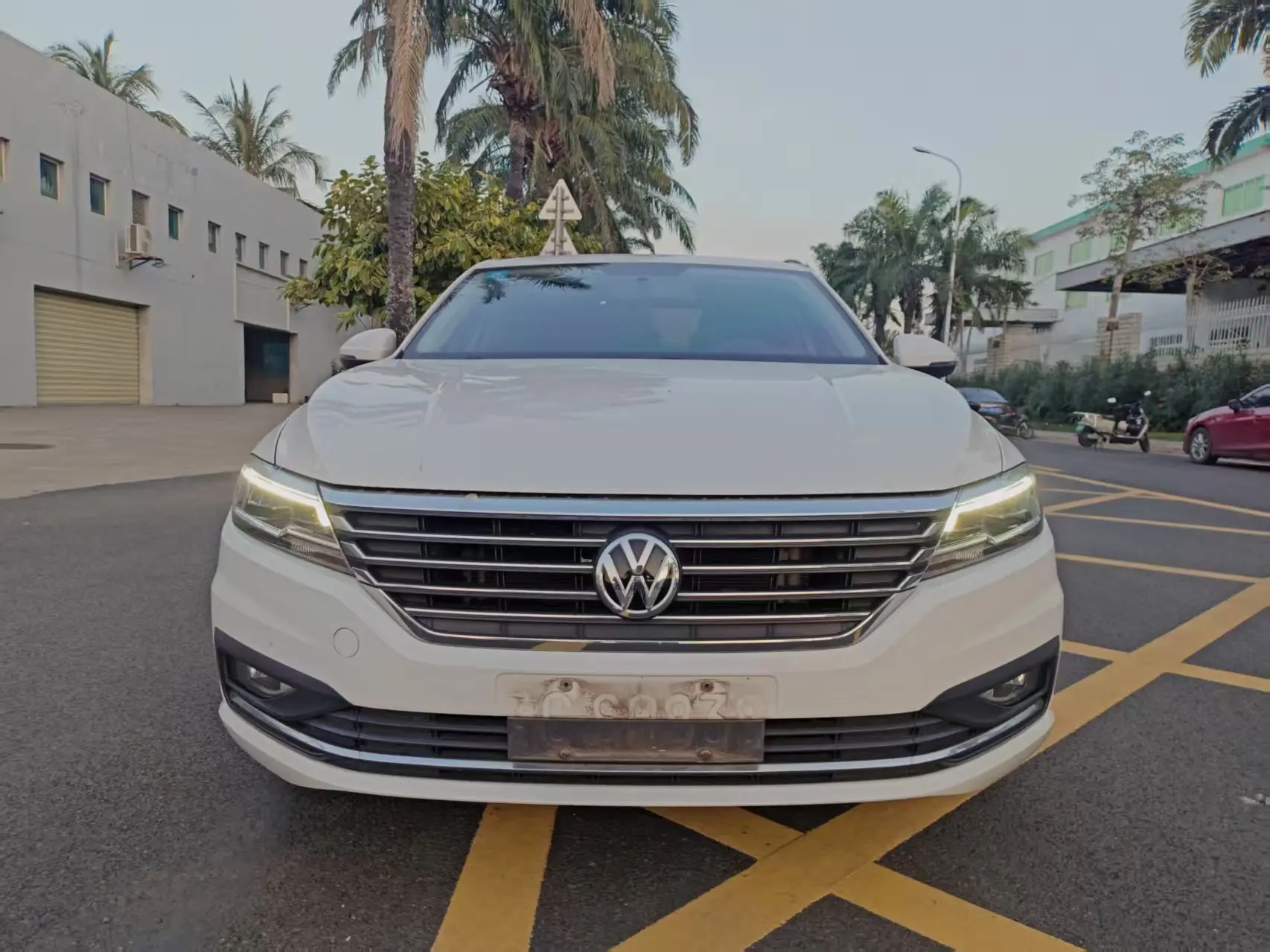 Volkswagen Lavida  из Китая