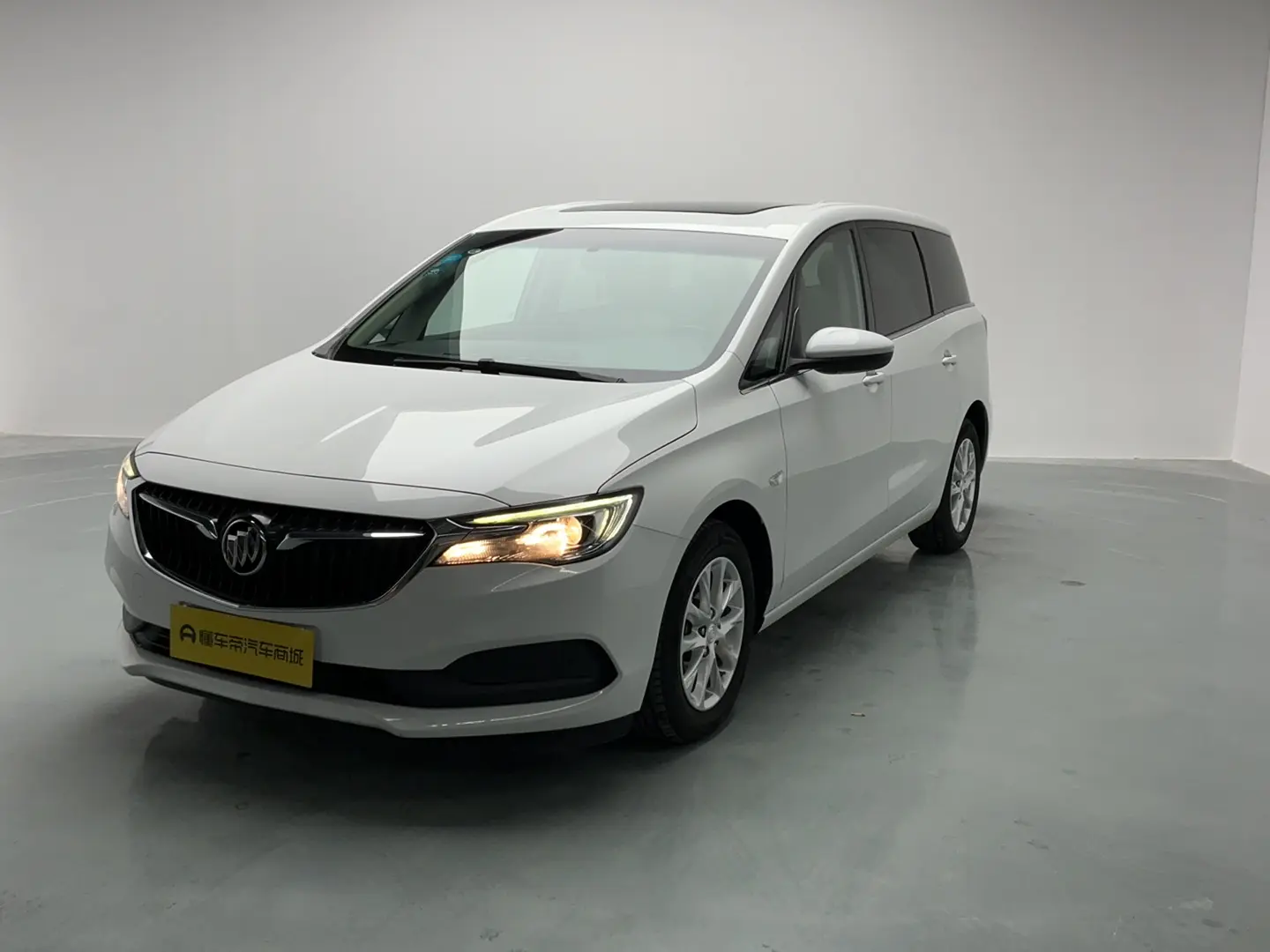 Buick GL6  из Китая