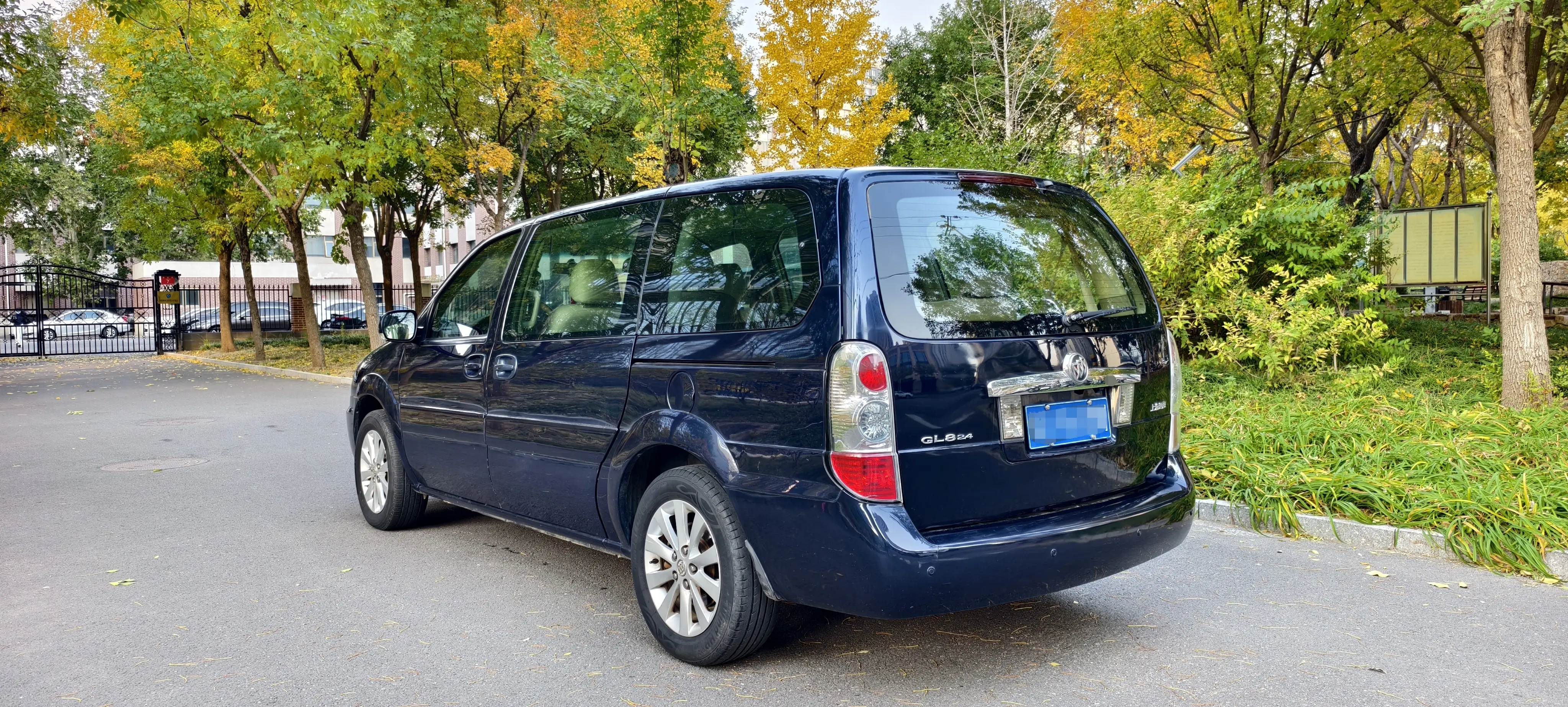 Buick GL8  из Китая