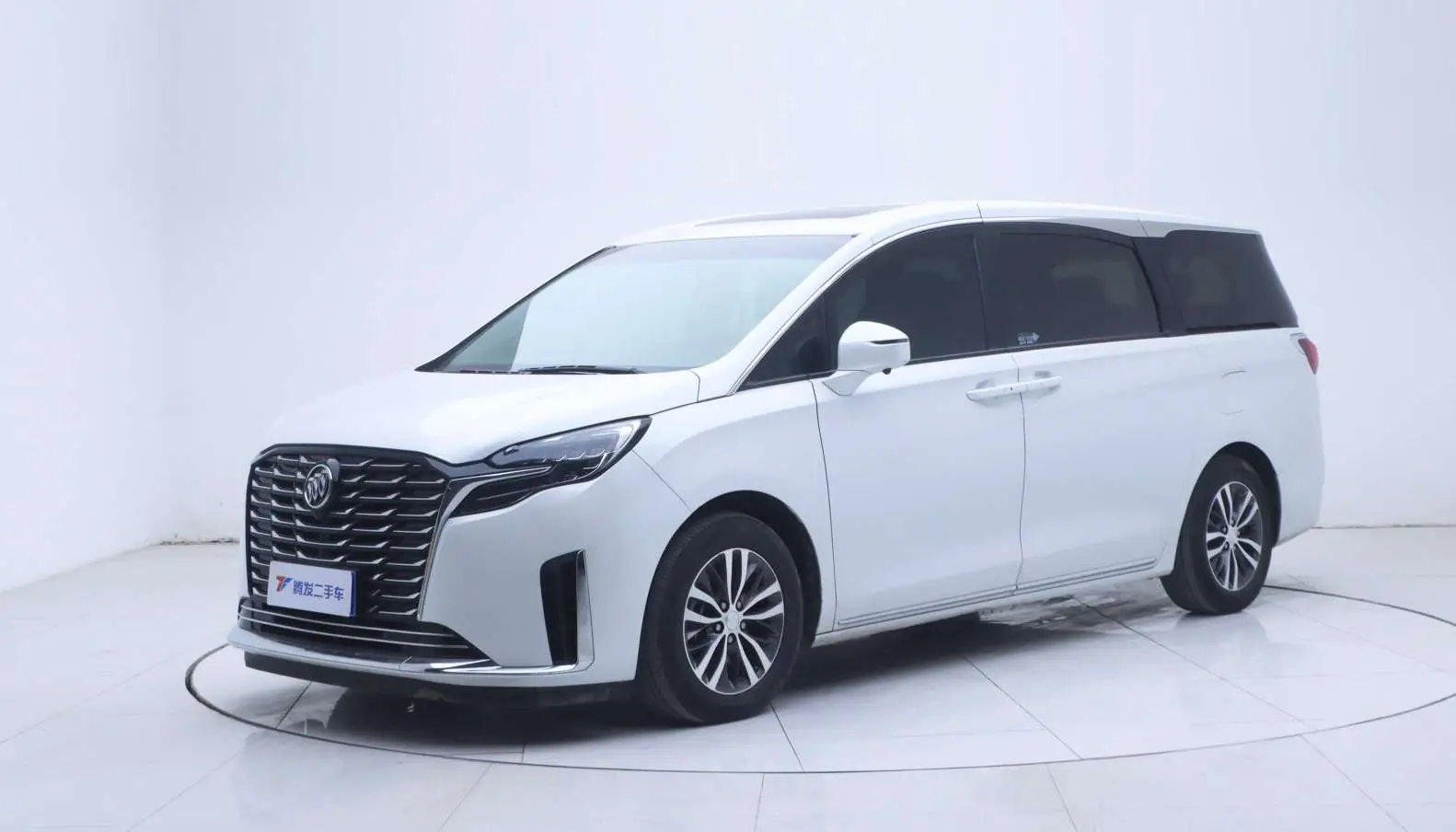 Buick GL8  из Китая