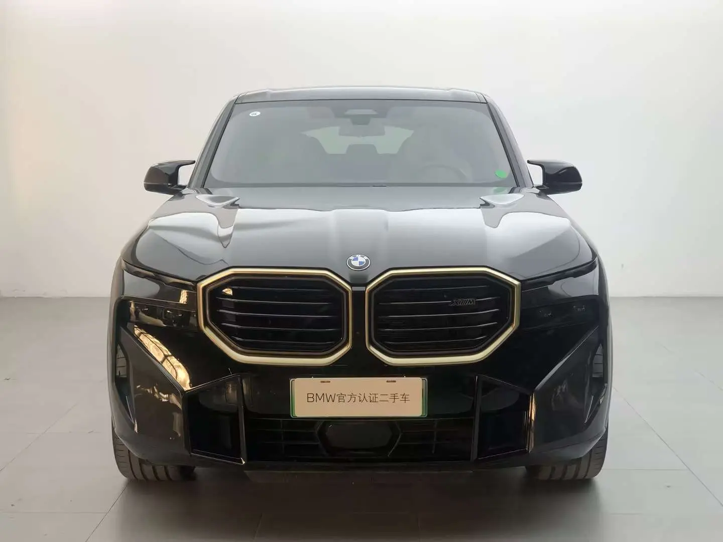 BMW XM  из Китая
