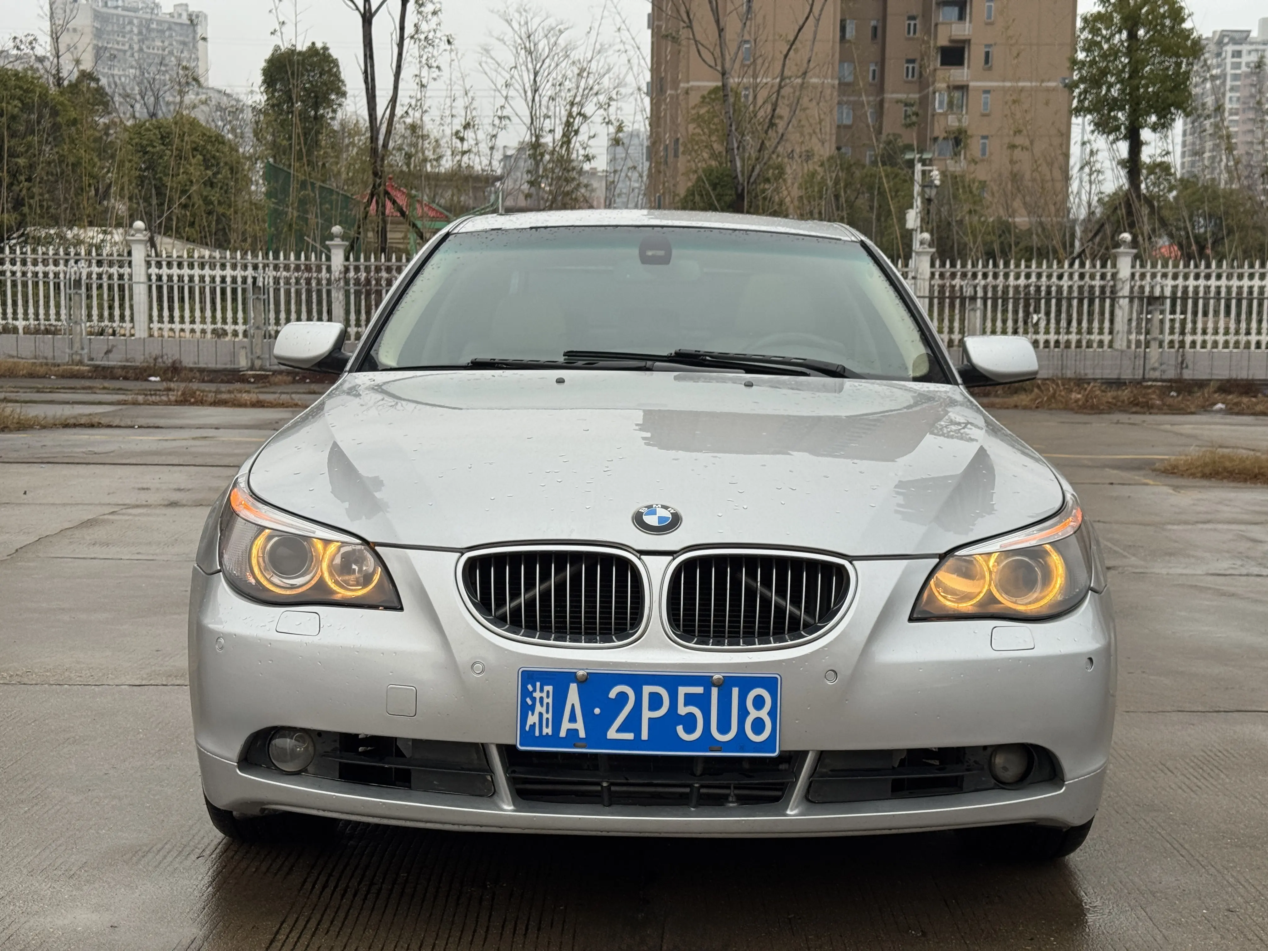 BMW 5 Series  из Китая