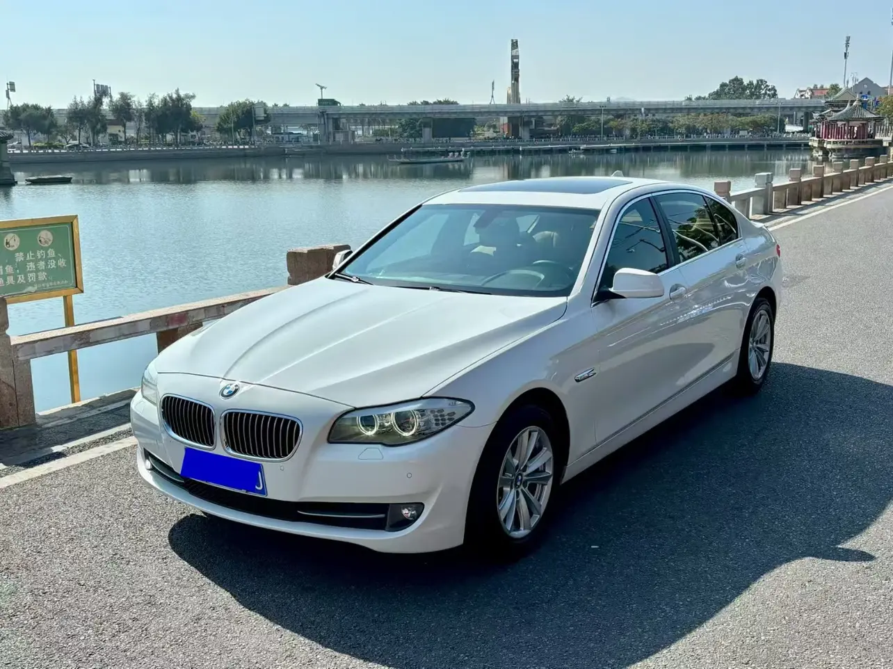 BMW 5 Series  из Китая