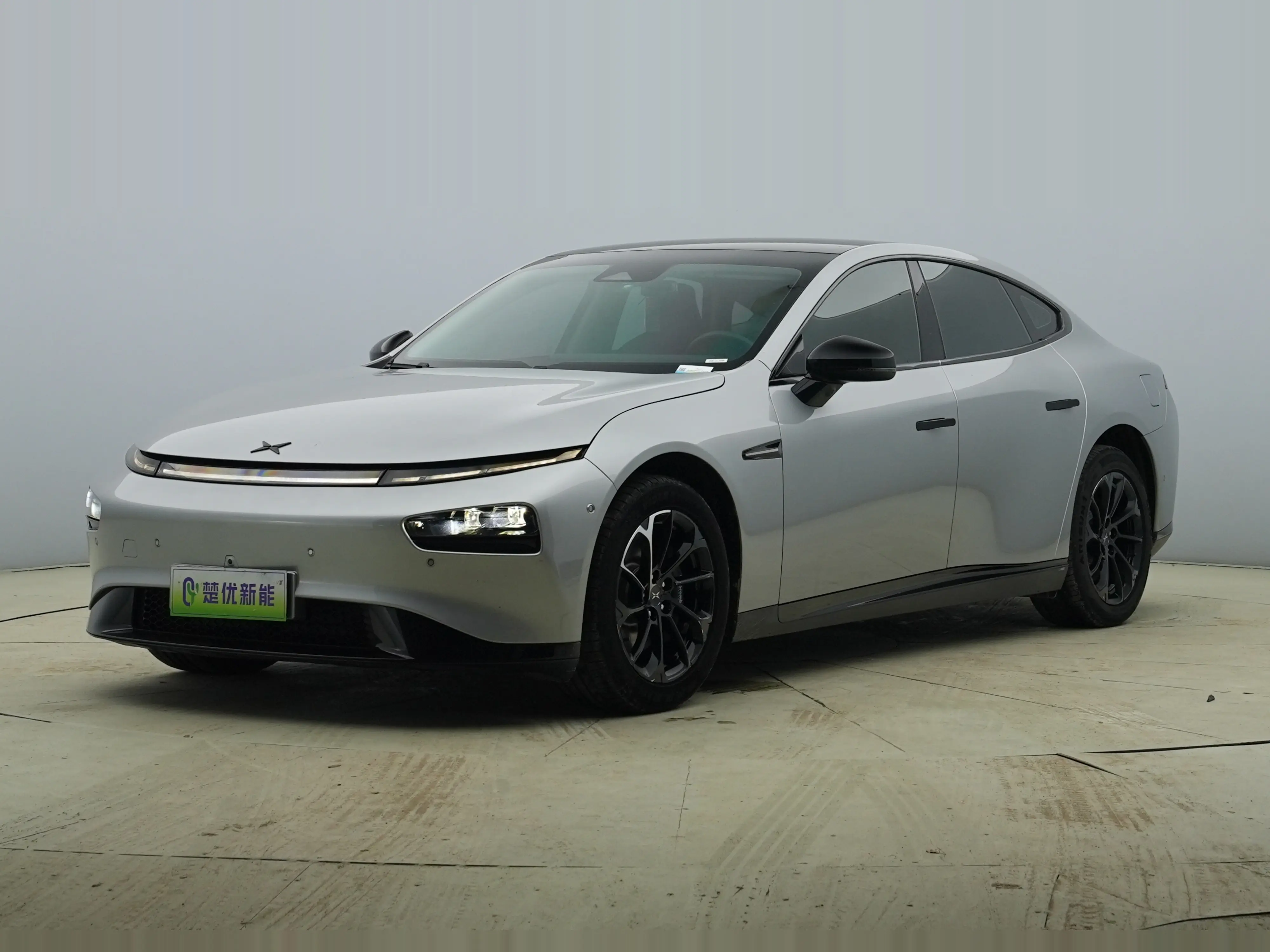 Xpeng P7  из Китая