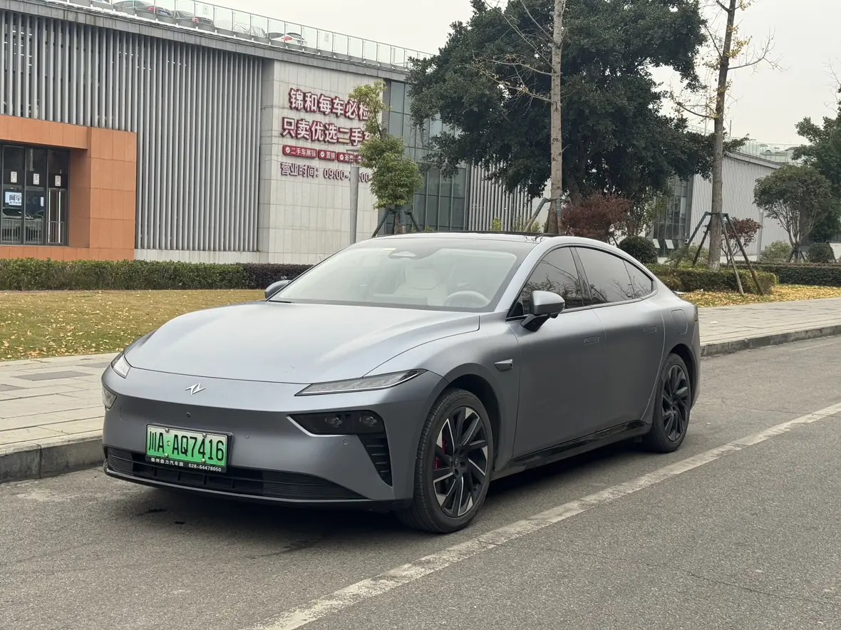 Dongfeng Eπ007  из Китая