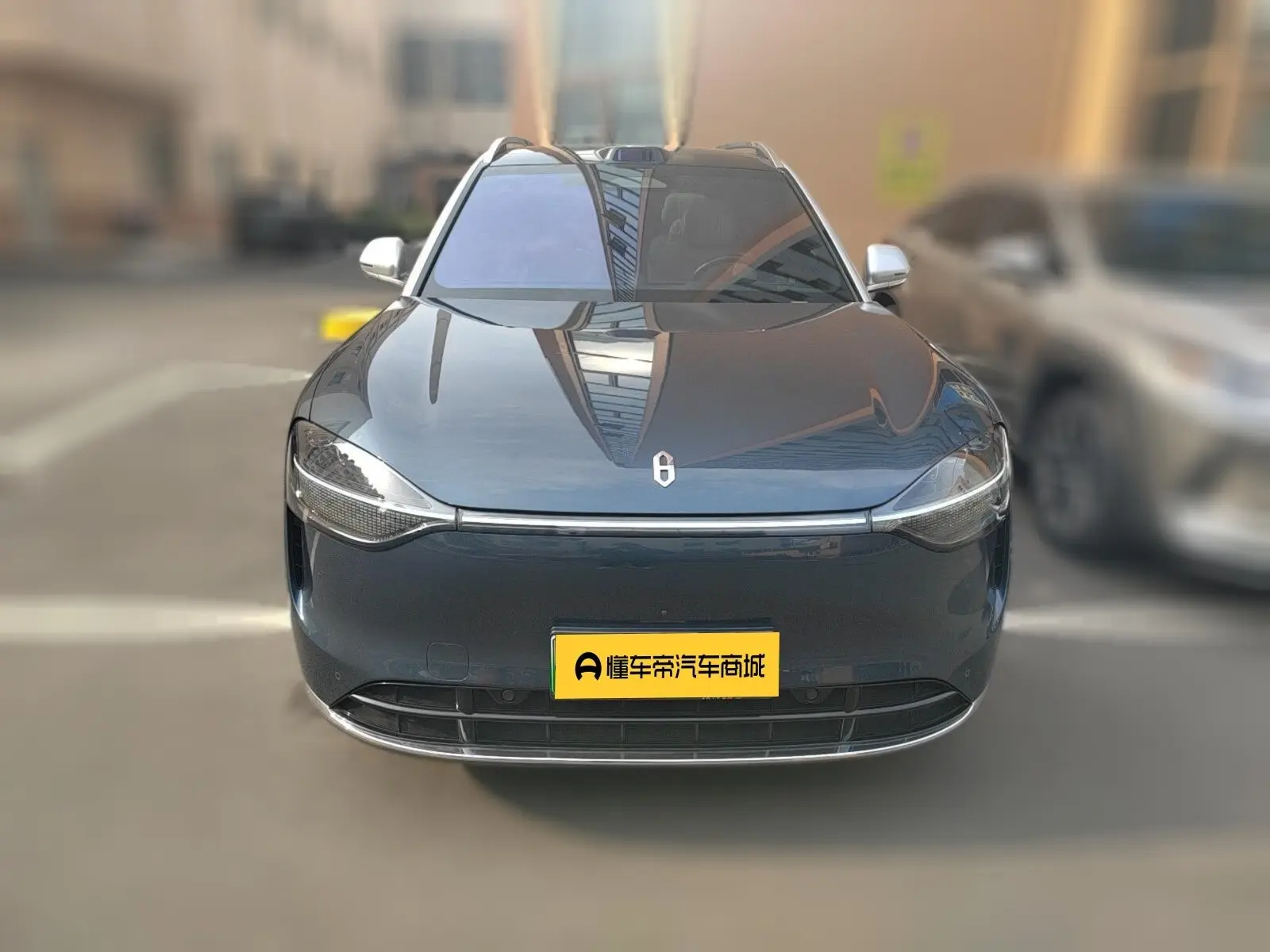 AITO M9 (Wenjie M9)  из Китая