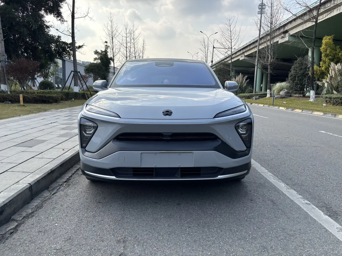 NIO EC6  из Китая