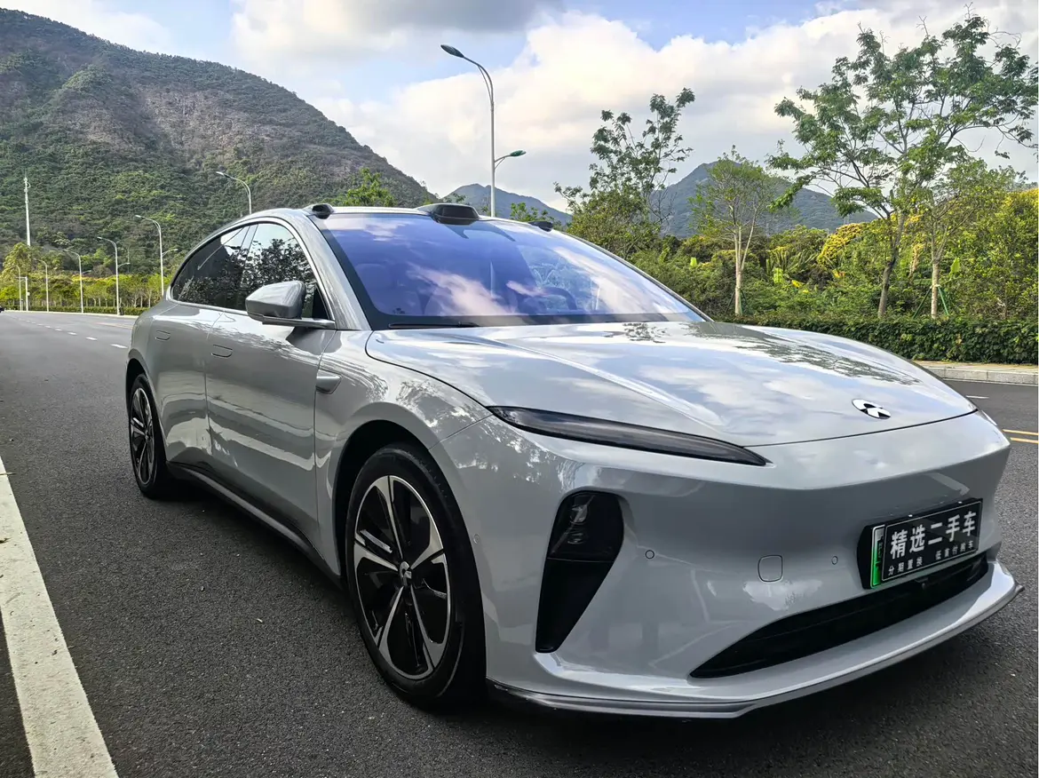 NIO ET5T  из Китая