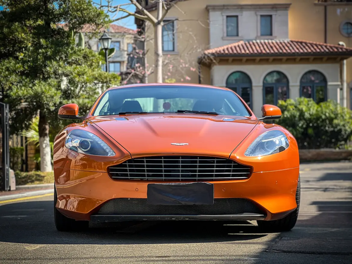 Aston Martin Virage  из Китая