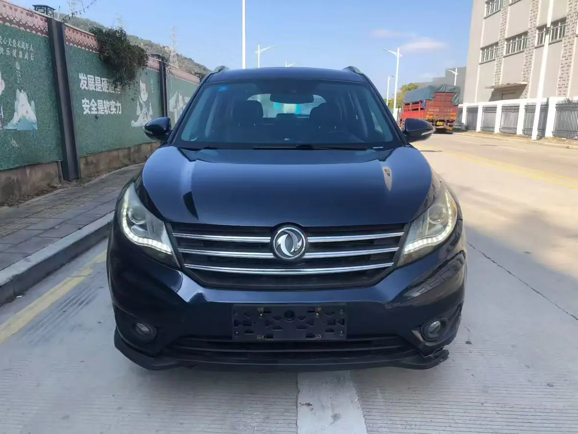 Dongfeng Fengon 580  из Китая