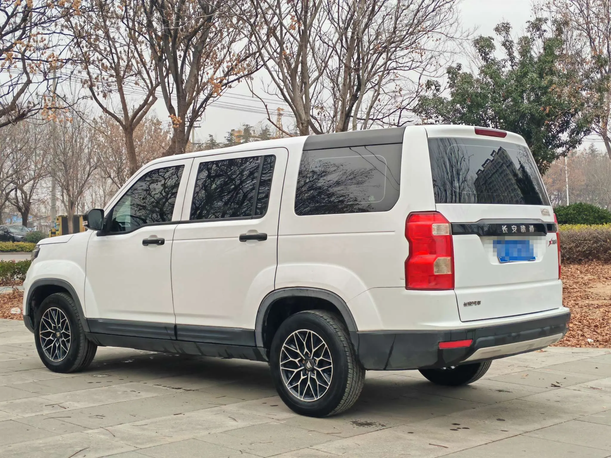 Oshan Changan Auchan X70A  из Китая