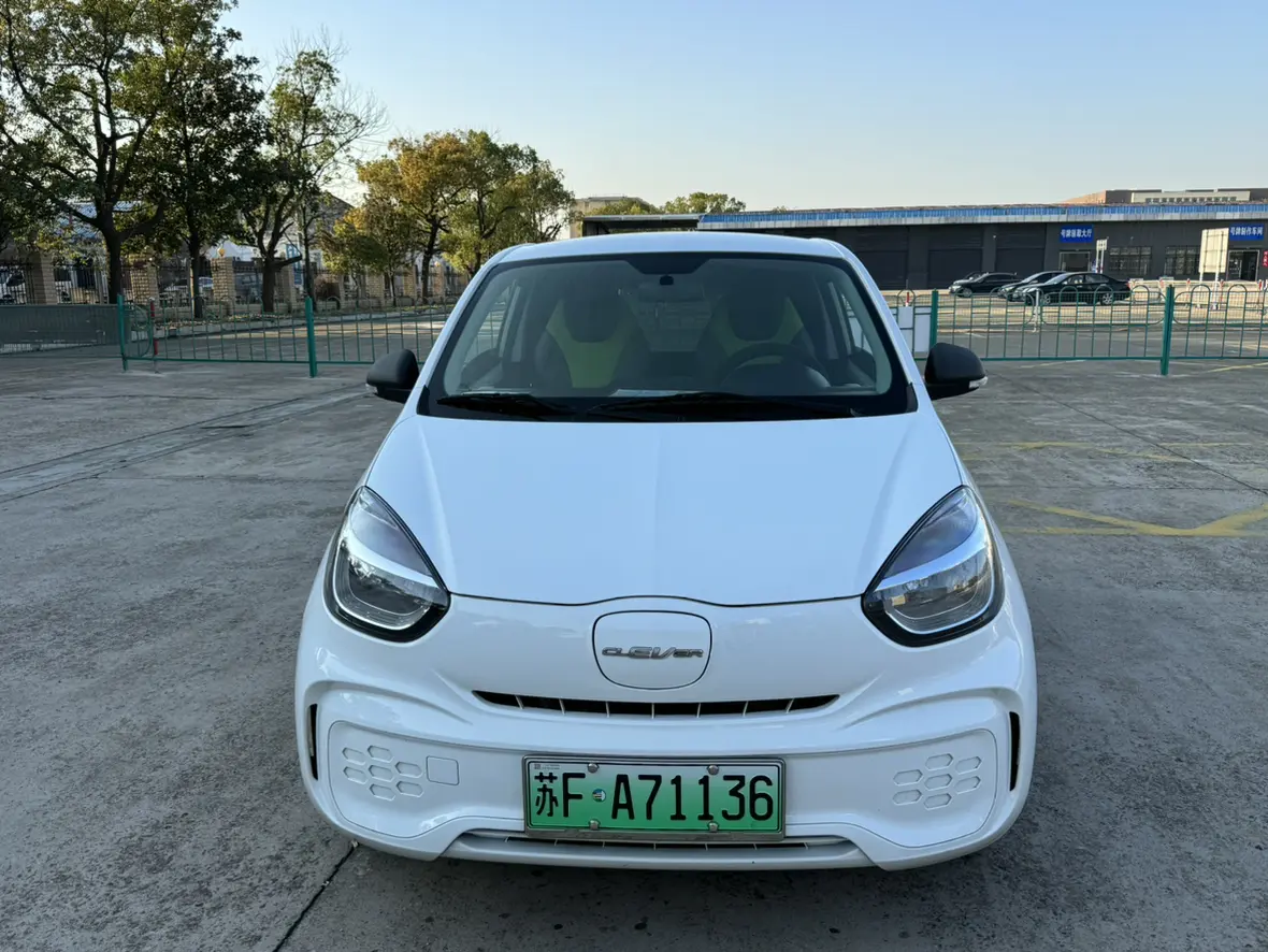 Roewe CLEVER  из Китая