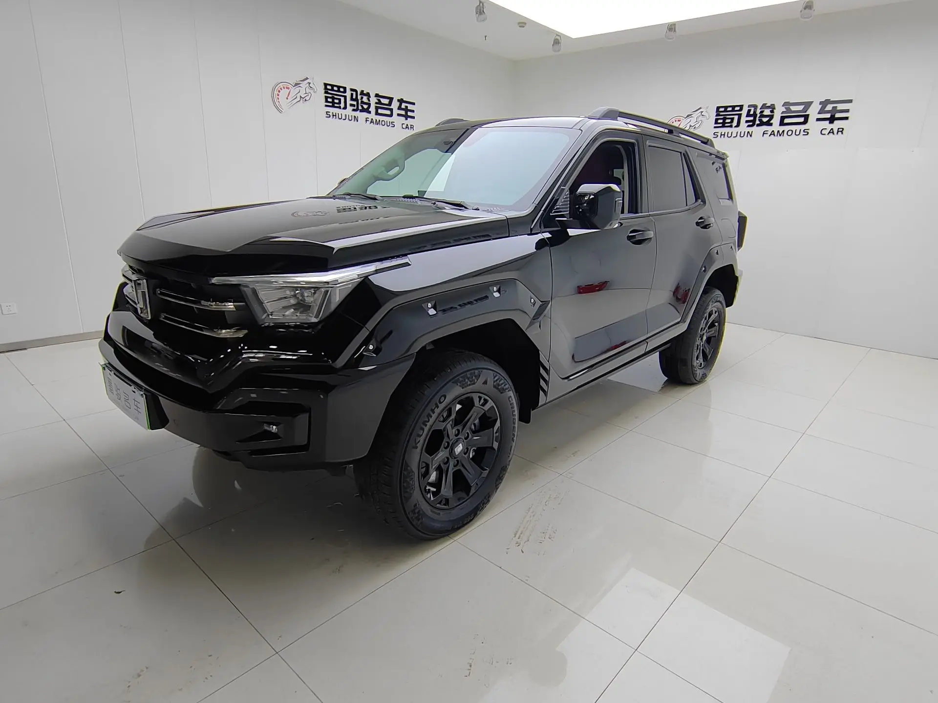 Tank 400 Hi4-T  из Китая