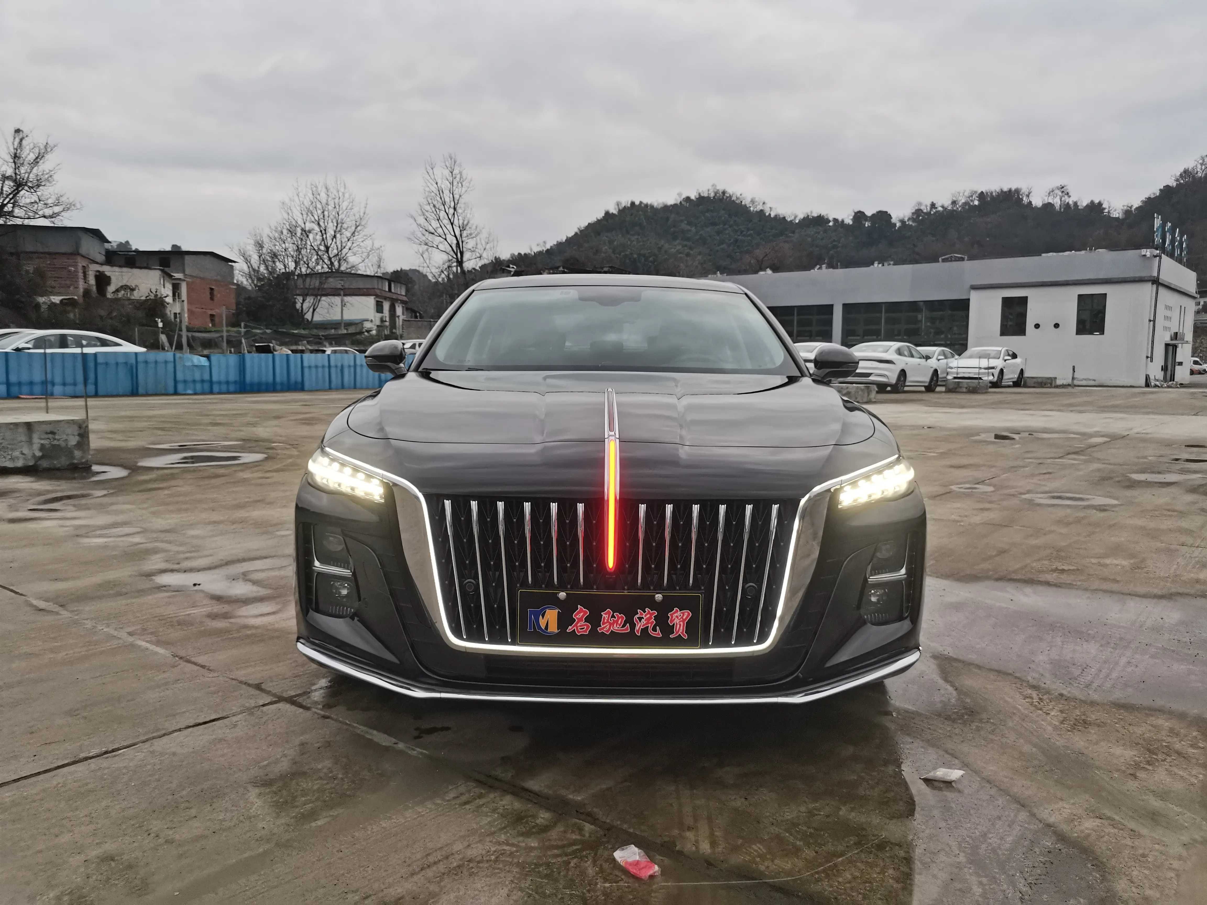 Hongqi H5  из Китая