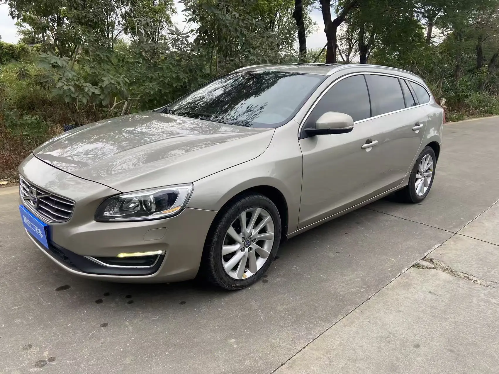 Volvo V60  из Китая