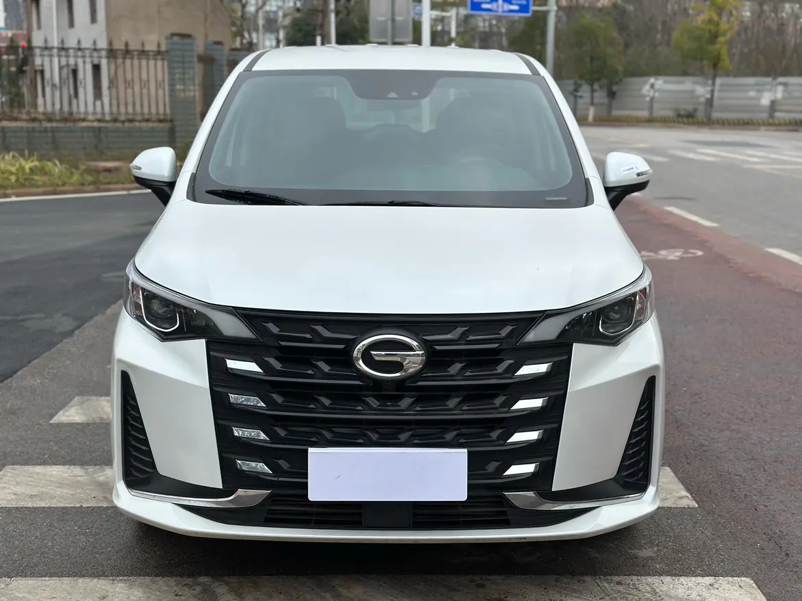 GAC Trumpchi M6  из Китая