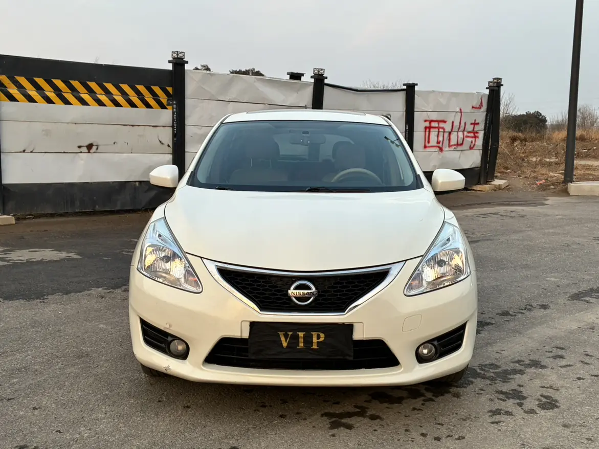 Nissan Tiida  из Китая